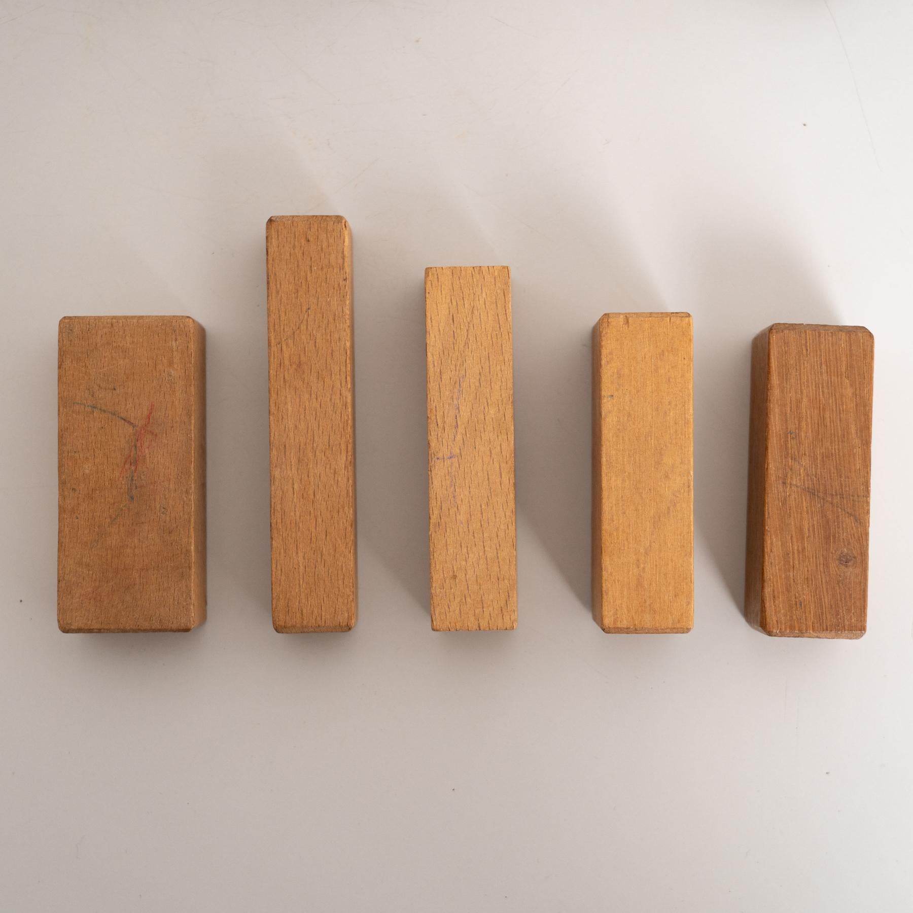 Set di modelli geometrici in legno, stile Bauhaus - Germania, circa 1940 in vendita 5