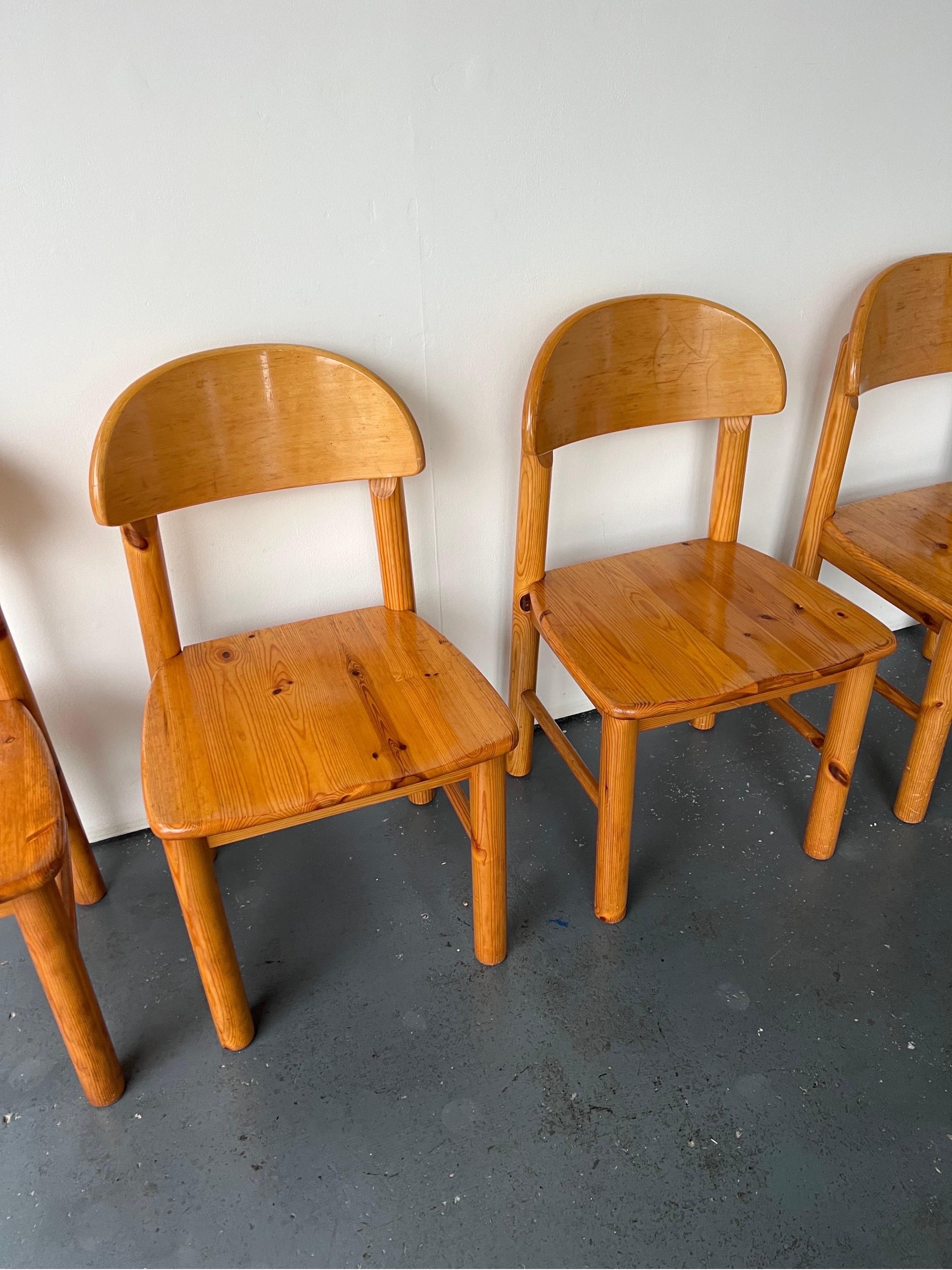 Set of x4 solid pine dining chairs by Danish designer Rainer Daumiller.

This set of 4 polished pine chairs by Rainer Daumiller is an excellent example of a brutalist furniture style.

Produced by Hirtshals Savvaerk Mobler Denmark (Hirtshals