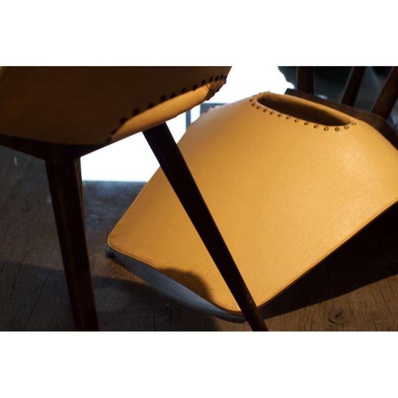 Ensemble de chaises jaunes par Pierre Guariche, années 1950 en vente 7