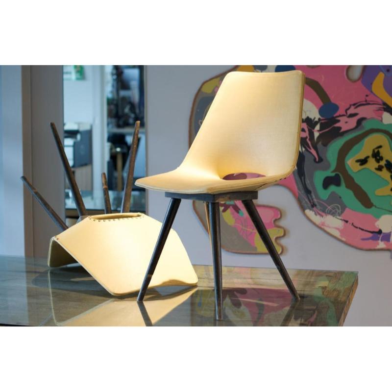 Ensemble de chaises jaunes par Pierre Guariche, années 1950 Bon état - En vente à Andrézieux-Bouthéon, FR