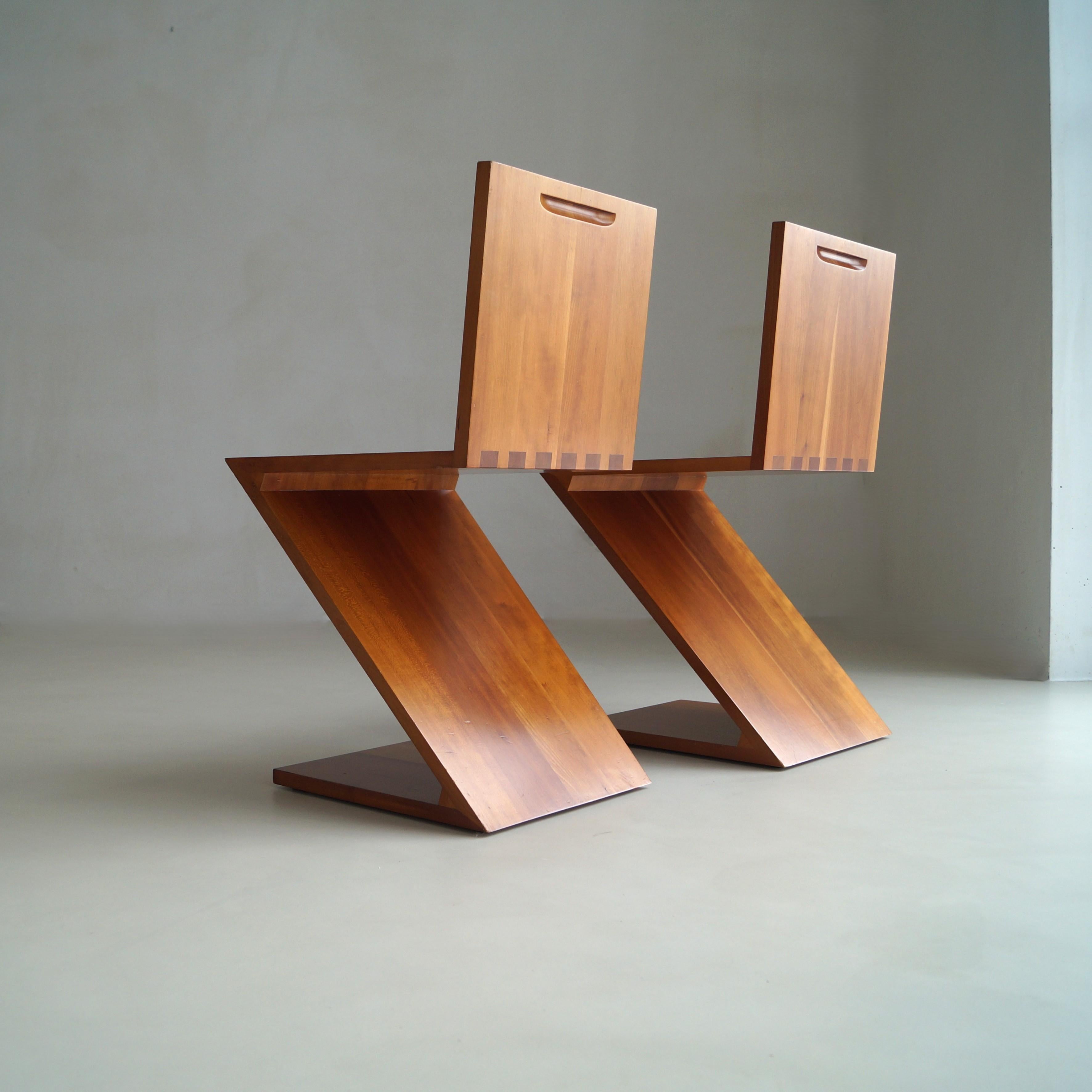 Set of Zig Zag chairs, design by Gerrit Rietveld, manufactured by Cassina, 1980s For Sale 7