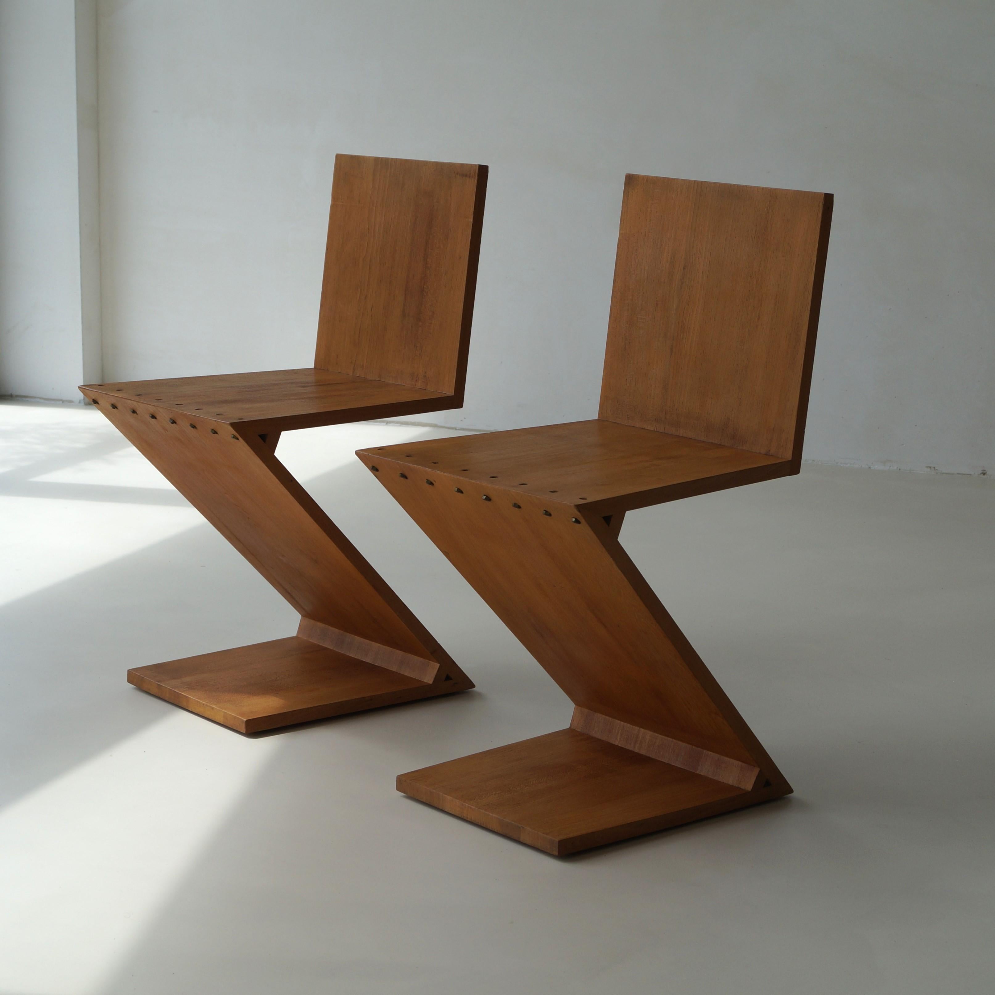Ensemble de chaises Zig Zag de G. Rietveld, fabriquées G.A. van de Groenekan en vente 6
