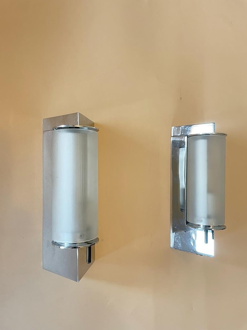 Moderne Ensemble de 2 lampes murales Stilio par Segno Milano, Italie, années 1990 en vente