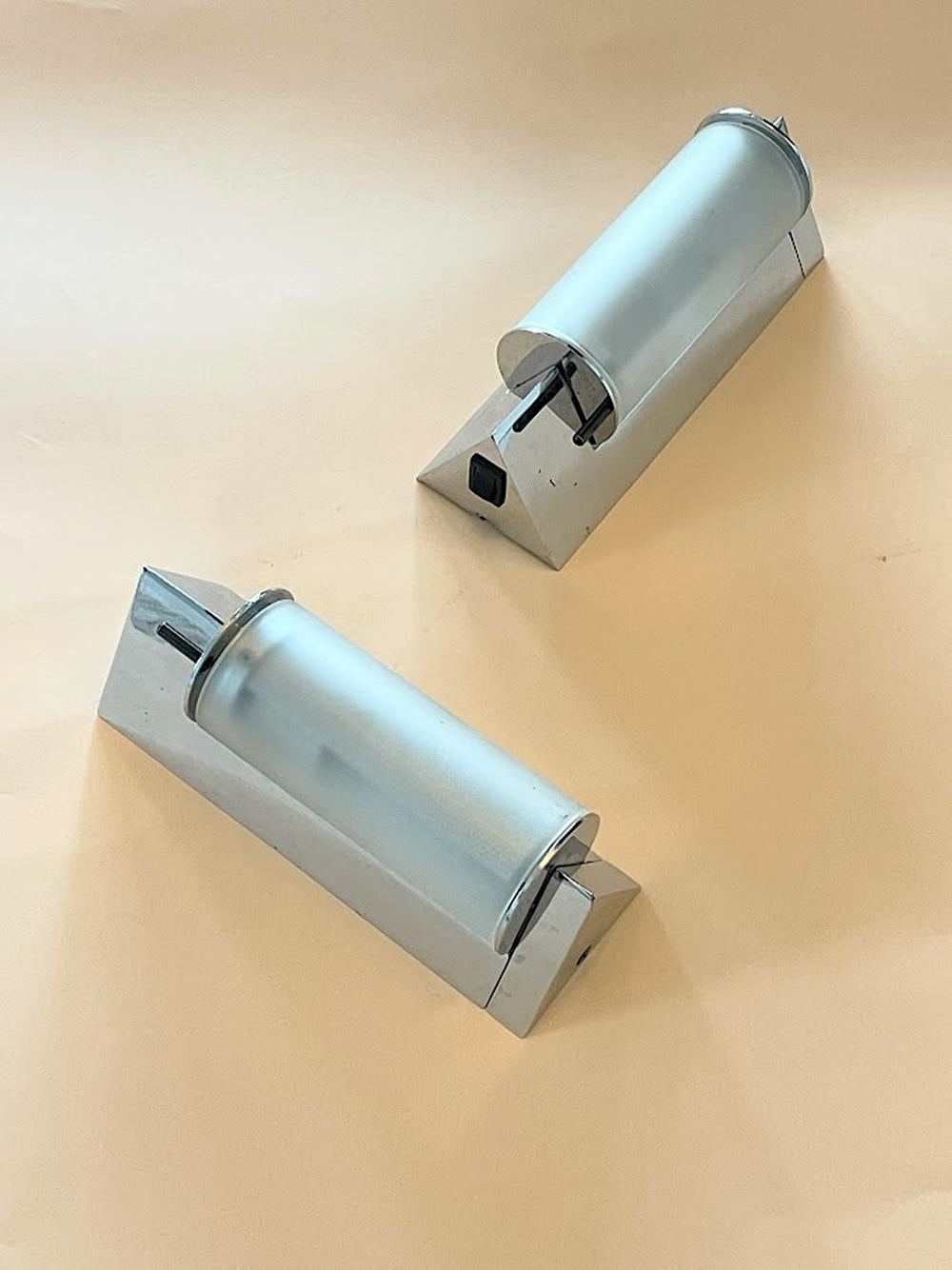 italien Ensemble de 2 lampes murales Stilio par Segno Milano, Italie, années 1990 en vente
