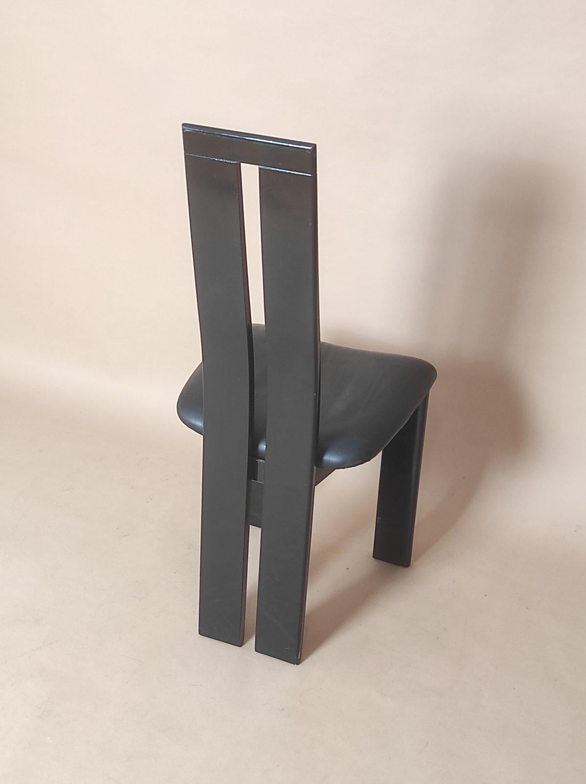 Italian Set Off Four Postmodern Dining Chair By Pietro Constantini For ELLO Italy 1970s For Sale