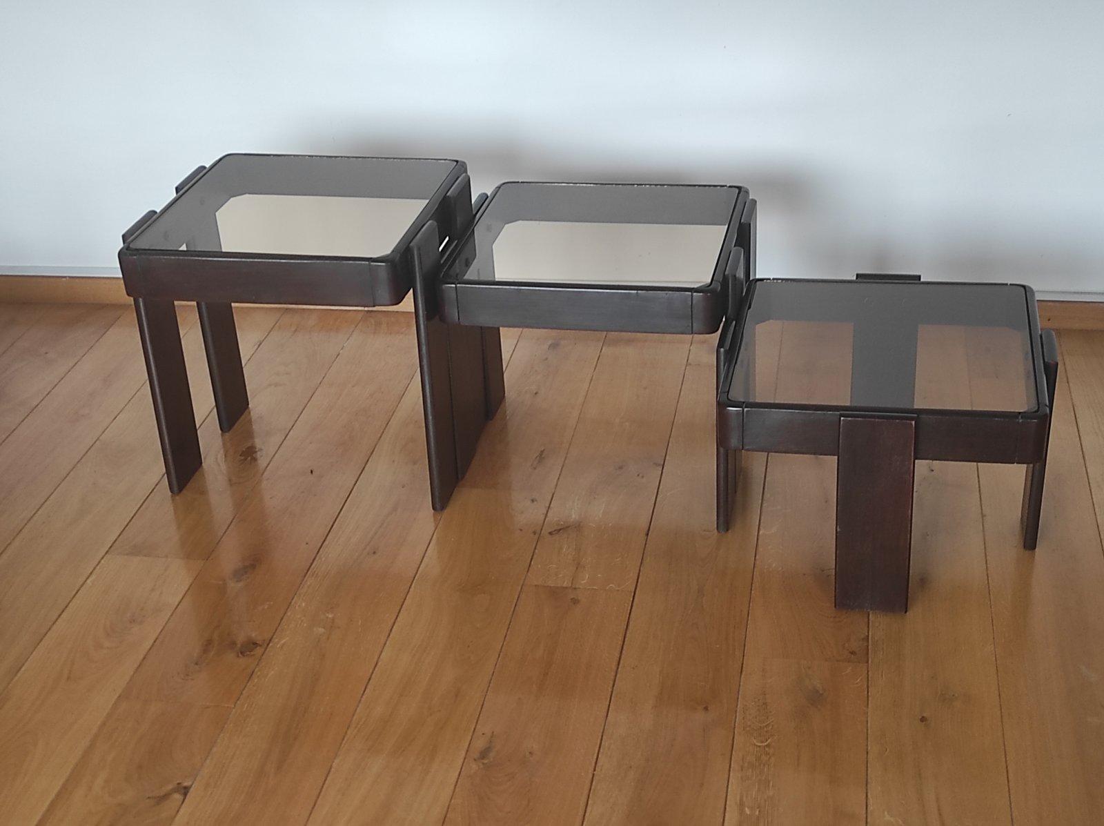 Set di tre tavolini da salotto Gianfranco Frattini anni '70 in vendita 1