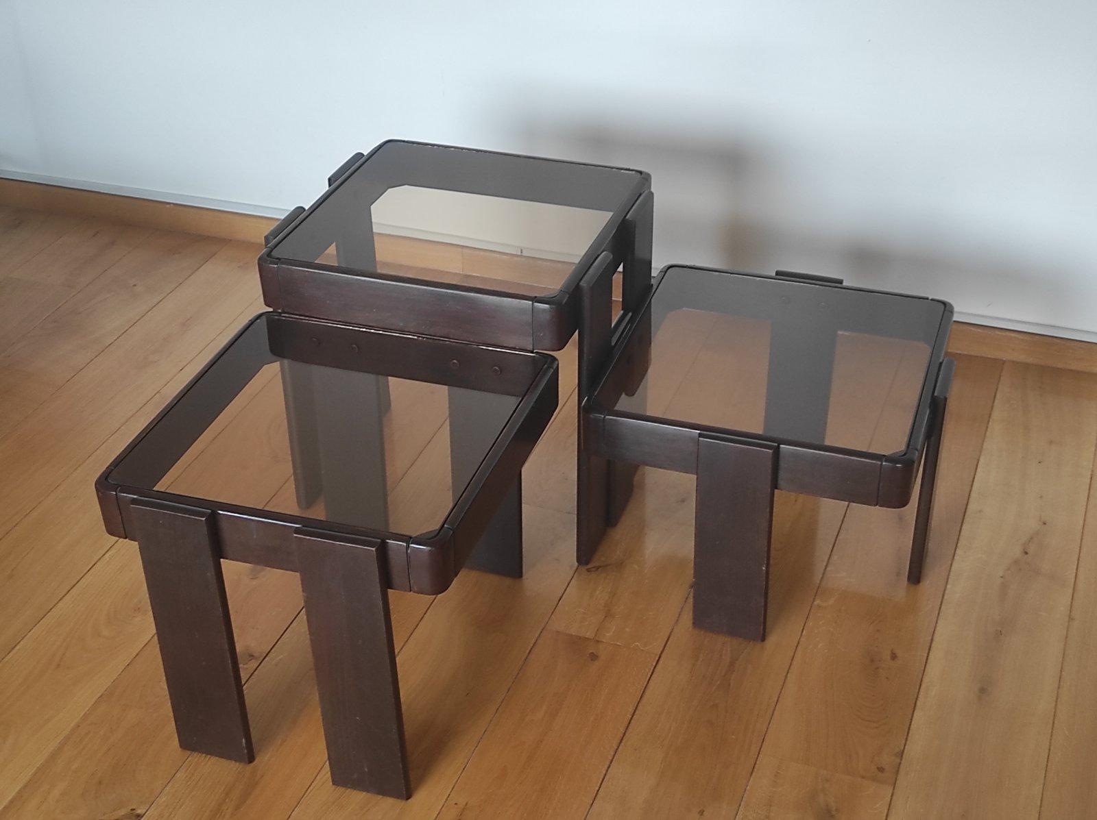 Set di tre tavolini da salotto Gianfranco Frattini anni '70 in vendita 2