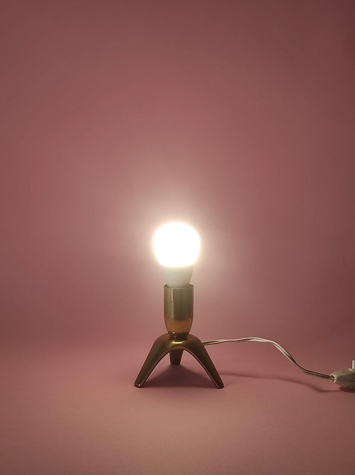 Ensemble de deux lampes de table italiennes en laiton 1950 en vente 2