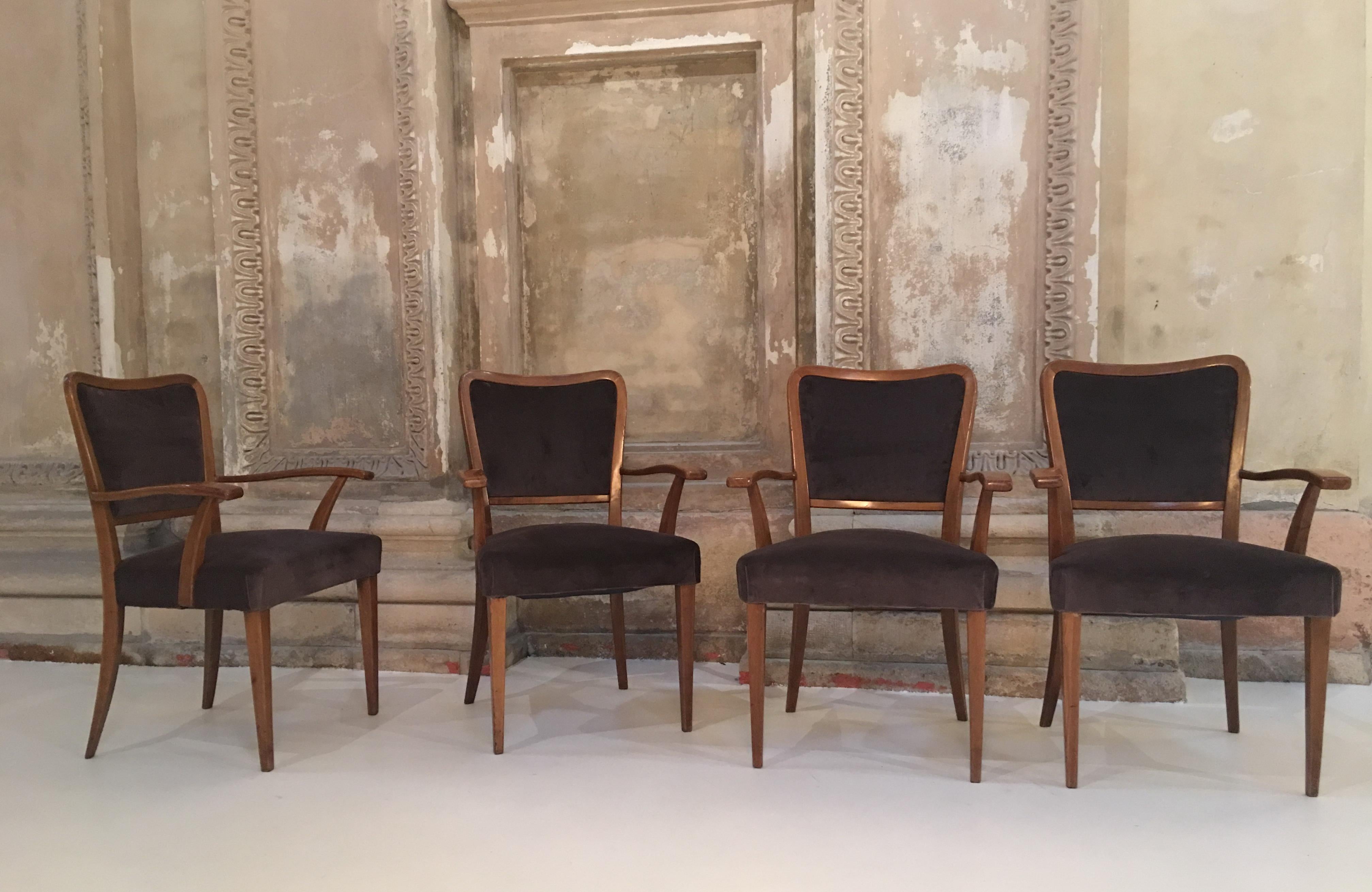 Mid-20th Century Set of 8 Dining Chairs Attributed to Paolo Buffa