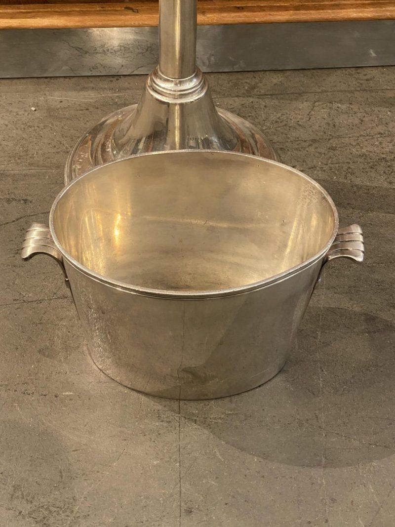 Set-Ovaler Champagnerkühler mit Ständer-Silberteller im Angebot 1