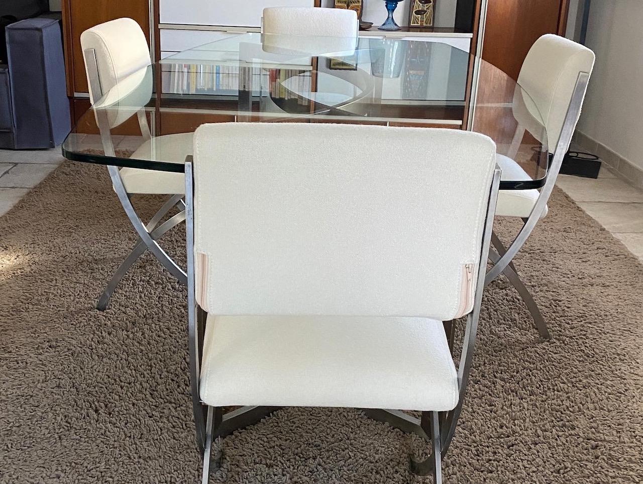 Set Paul Legeard: Oval Dining Table in Glass and Chromed and 4 Chairs, 1970 In Good Condition In Saint Rémy de Provence, FR