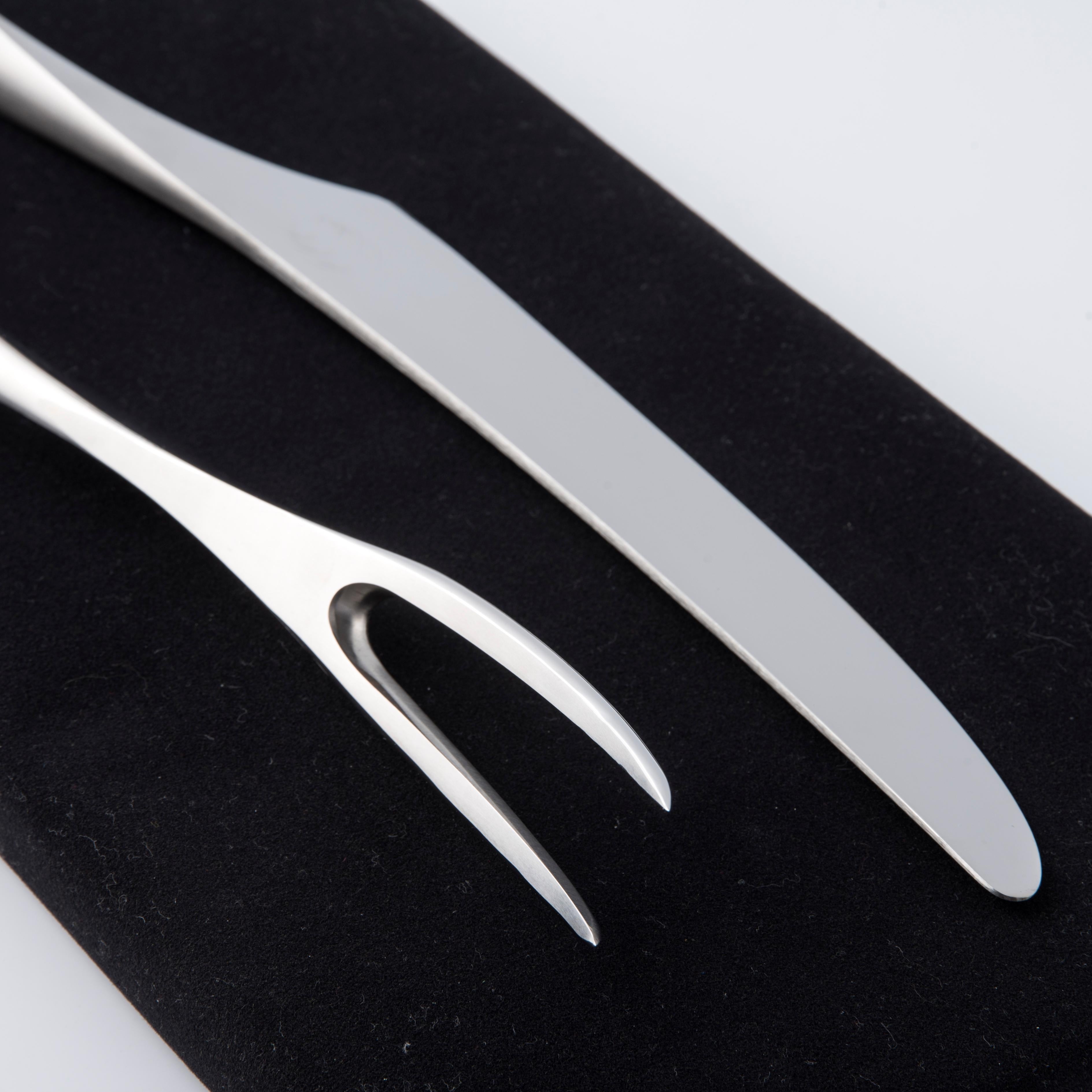 Contemporary KOSMO1 Roast Set in Forged Stainless Steel Elegance, Functionality at the Table For Sale