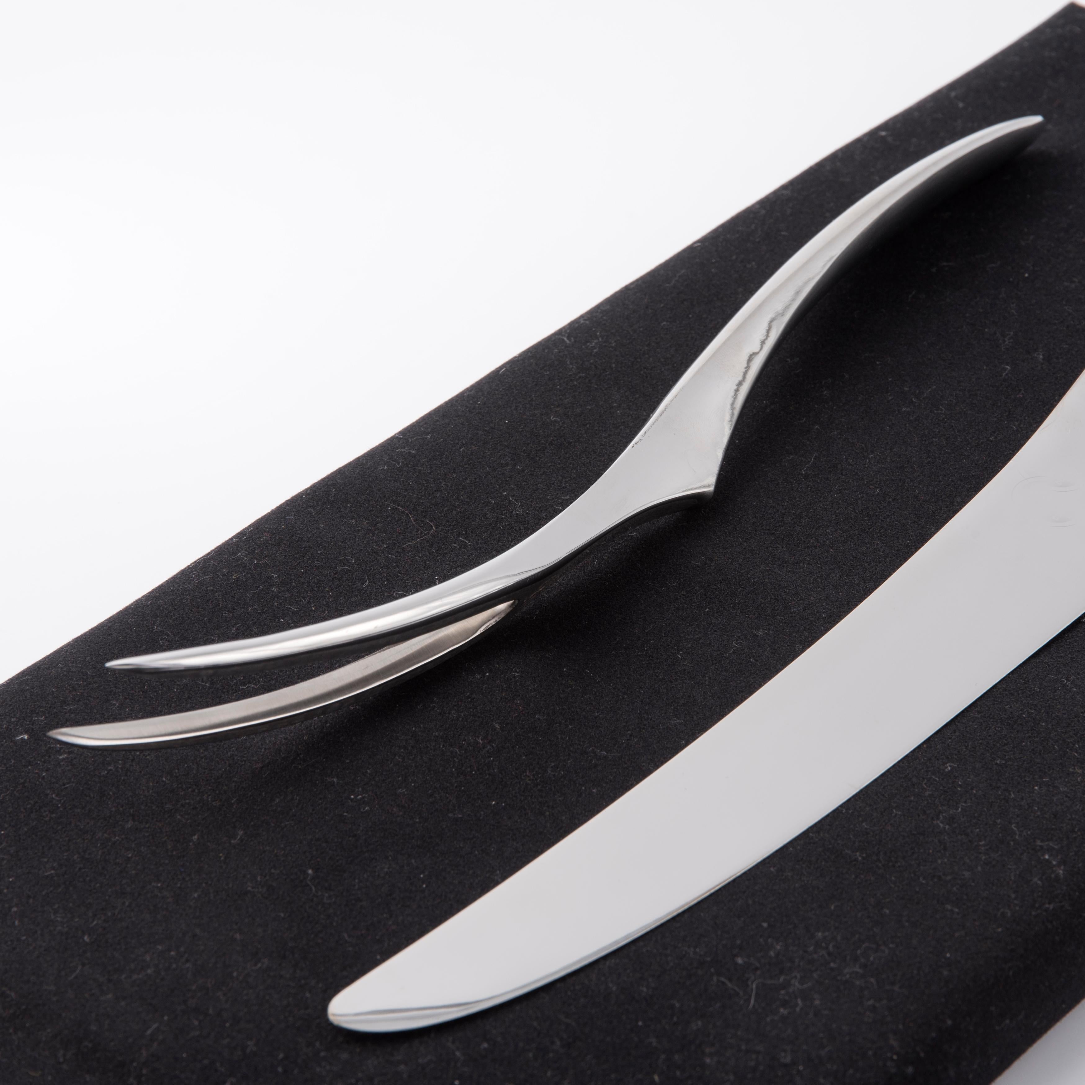KOSMO1 Roast Set in Forged Stainless Steel Elegance, Functionality at the Table For Sale 1