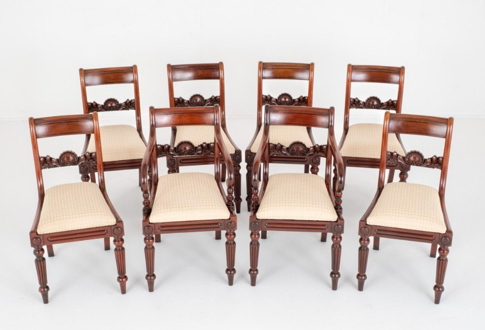 Set di 8 (6 + 2) sedie da pranzo in mogano del periodo Regency. 
Scorri la pagina per vedere altre foto - questo prodotto può essere spedito ovunque, contattaci
Queste sedie si ergono sulle tipiche gambe anteriori tornite e scanalate della Reggenza