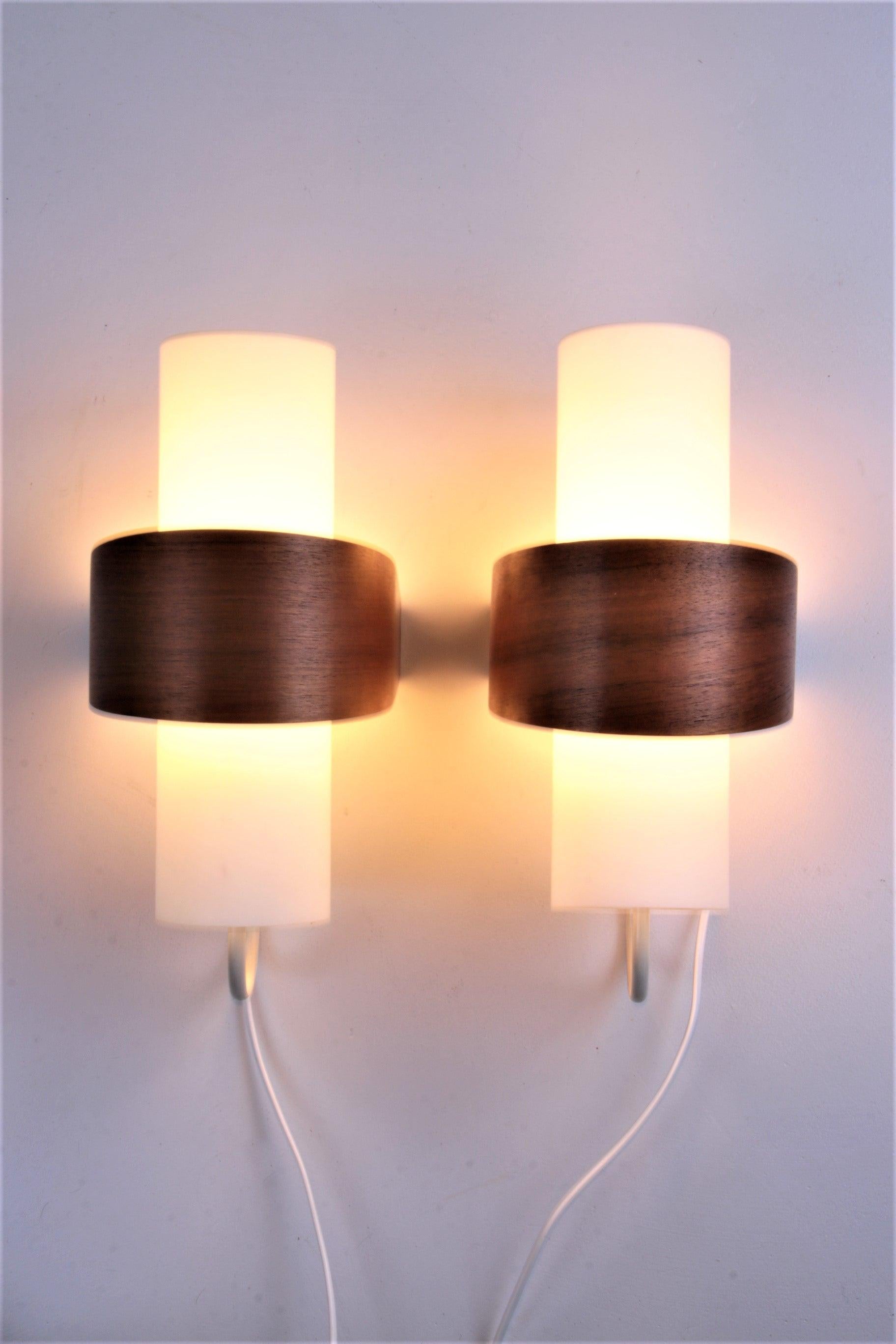 Set Philips Wall lamps Design by Louis Kalff Model NX40, the Netherlands For Sale 5