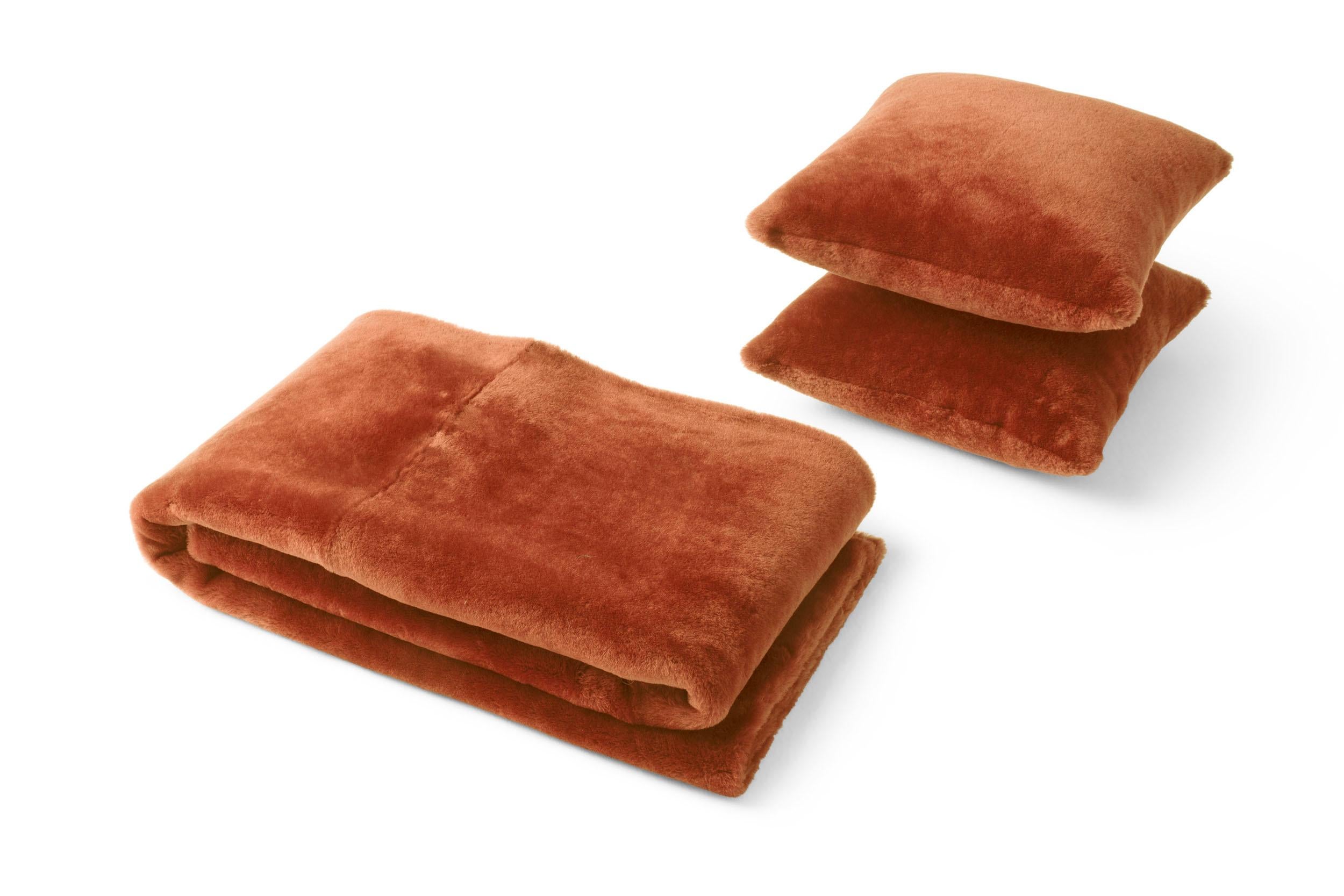 Italian Sheepskin plaid and pillow set  For Sale