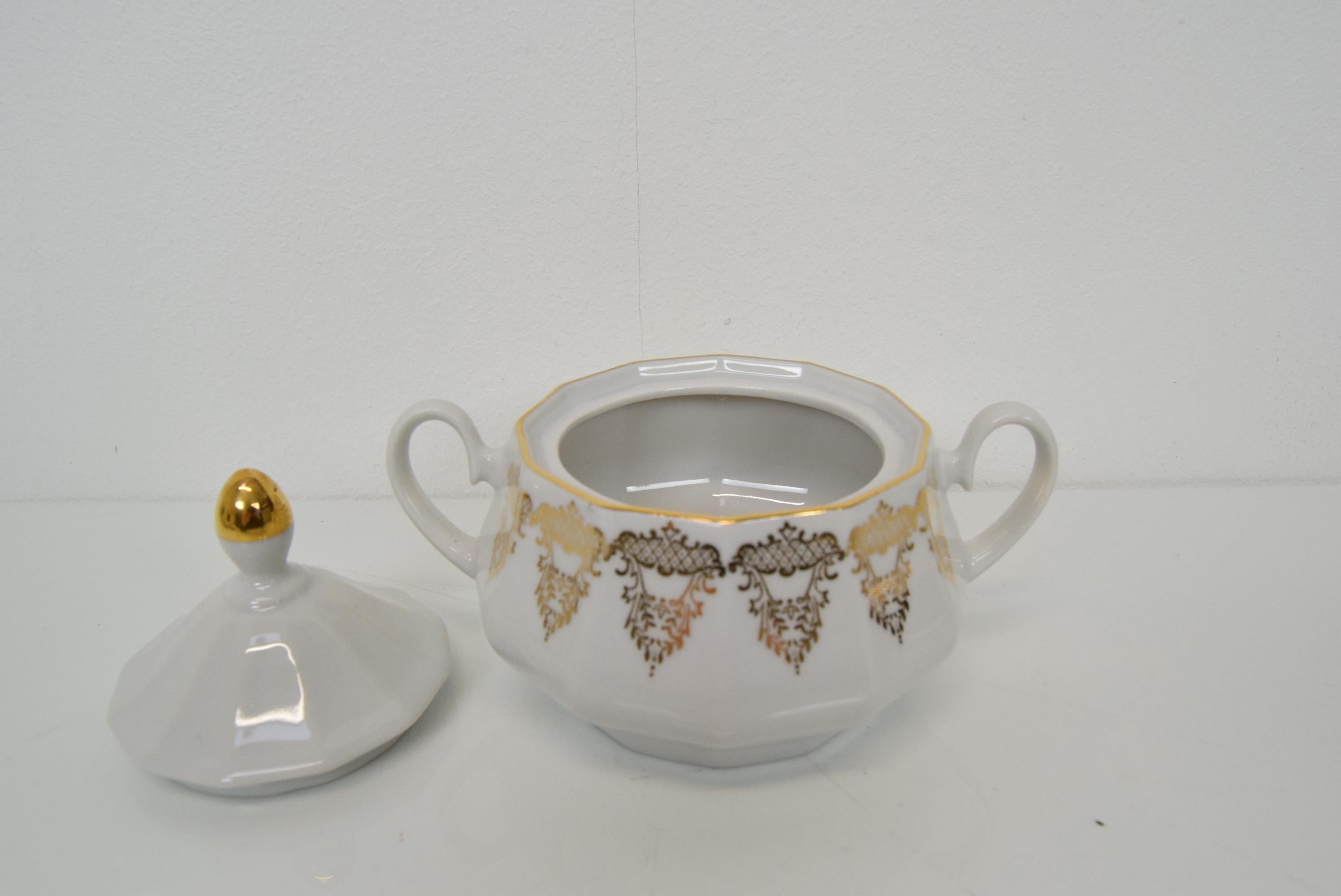 Porzellan- für Tee oder Kaffee, Carlsbad-Porzellan von Company Epiag D.F im Angebot 4