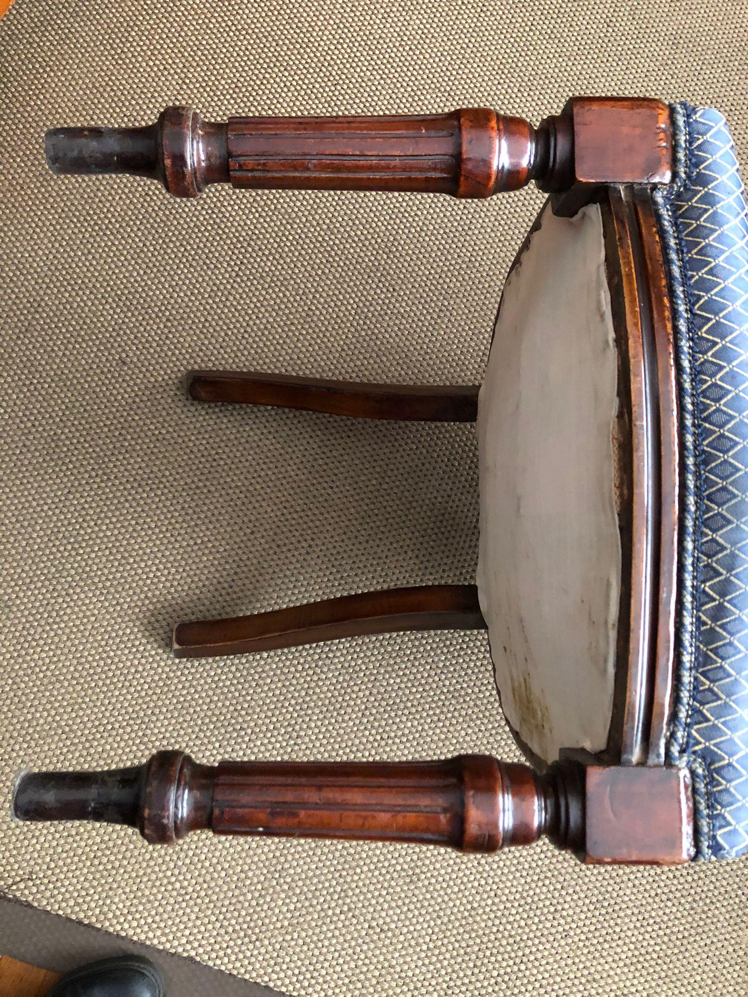 19th Century Ensemble de quatre chaises gondoles en acajou anglais 19e siècle style George IV en vente