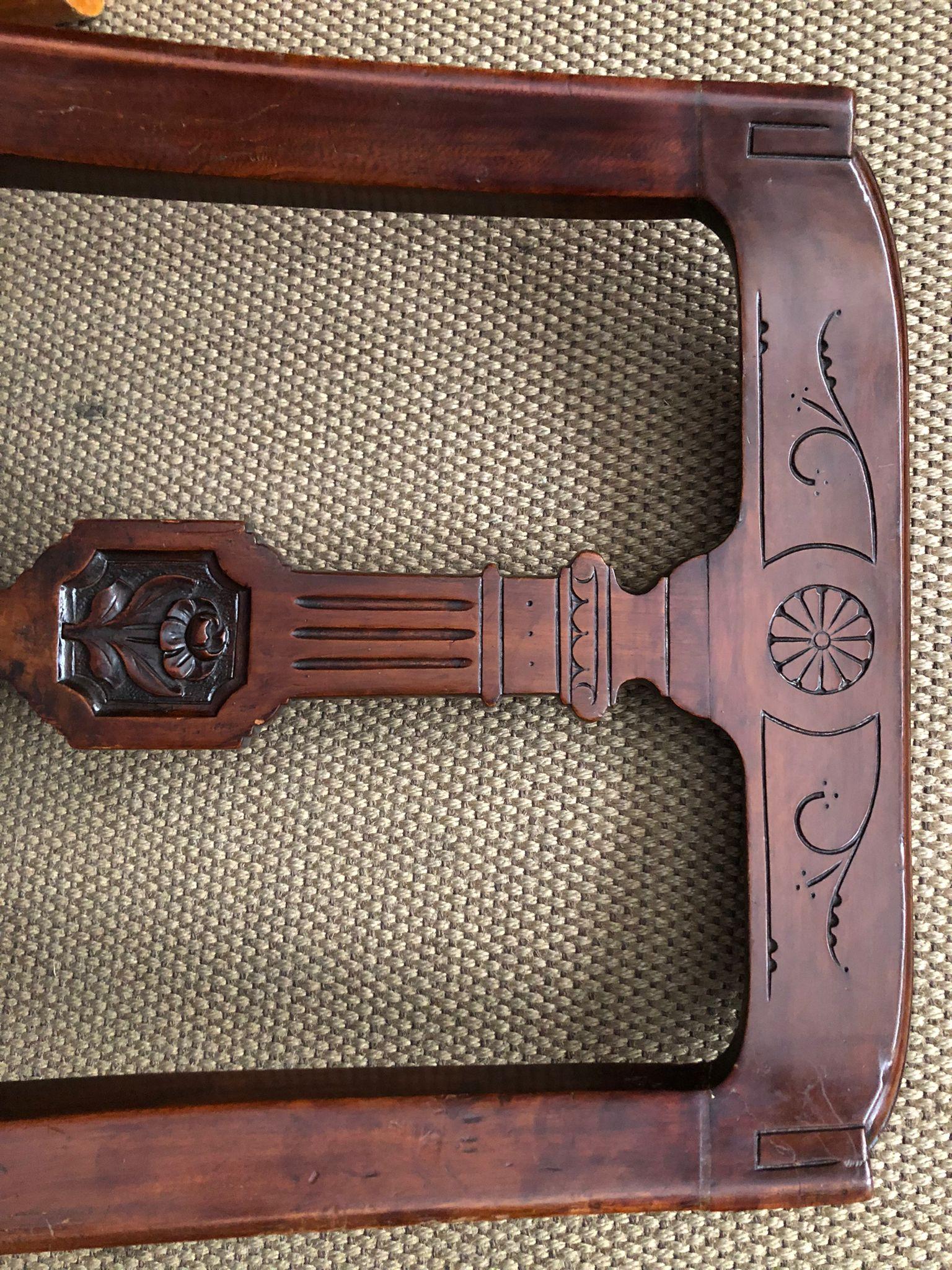 Acajou Ensemble de quatre chaises gondoles en acajou anglais 19e siècle style George IV en vente