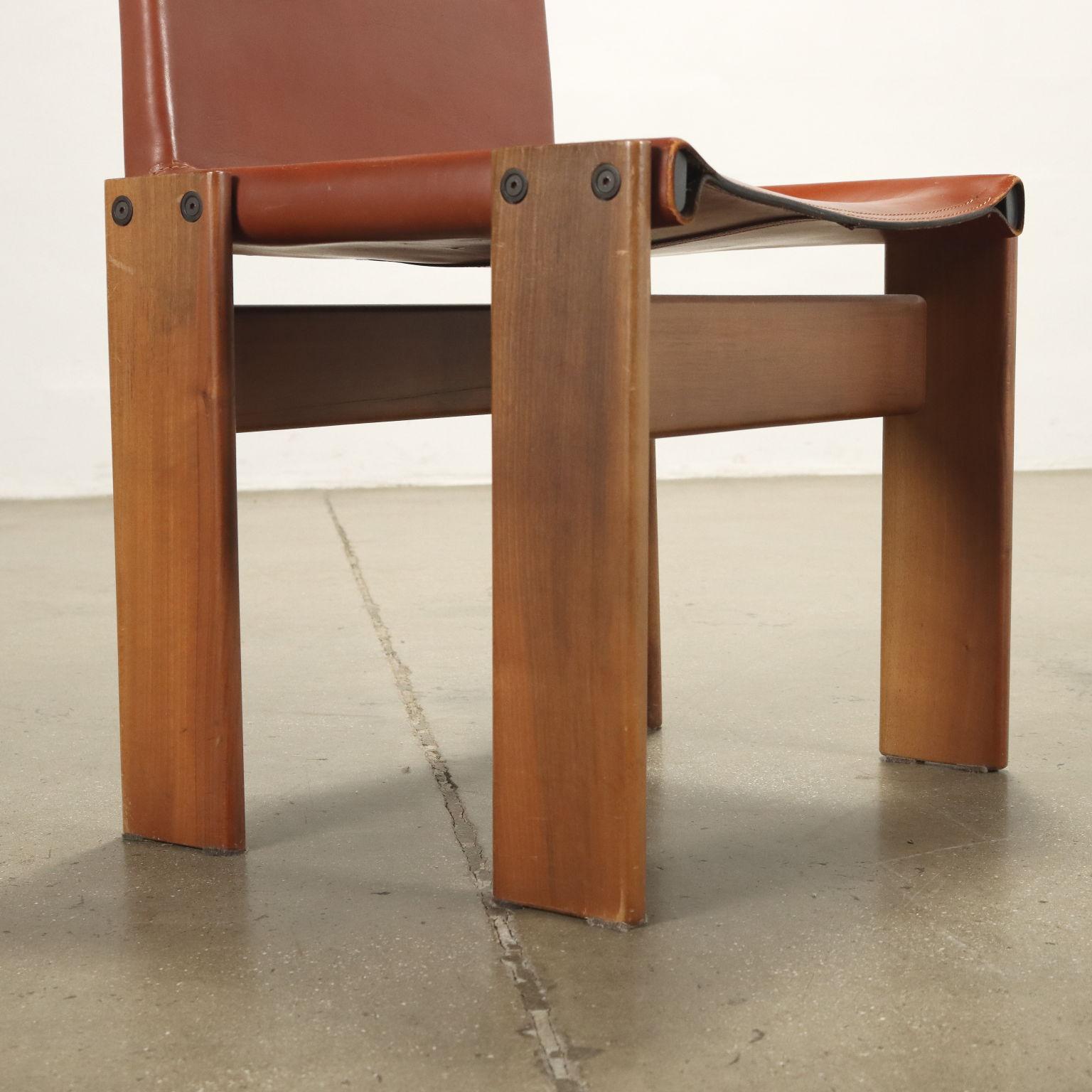 Satz  vier 'Monk'-Stühle Afra und Tobia Scarpa für Molteni 1970er Jahre im Zustand „Gut“ in Milano, IT