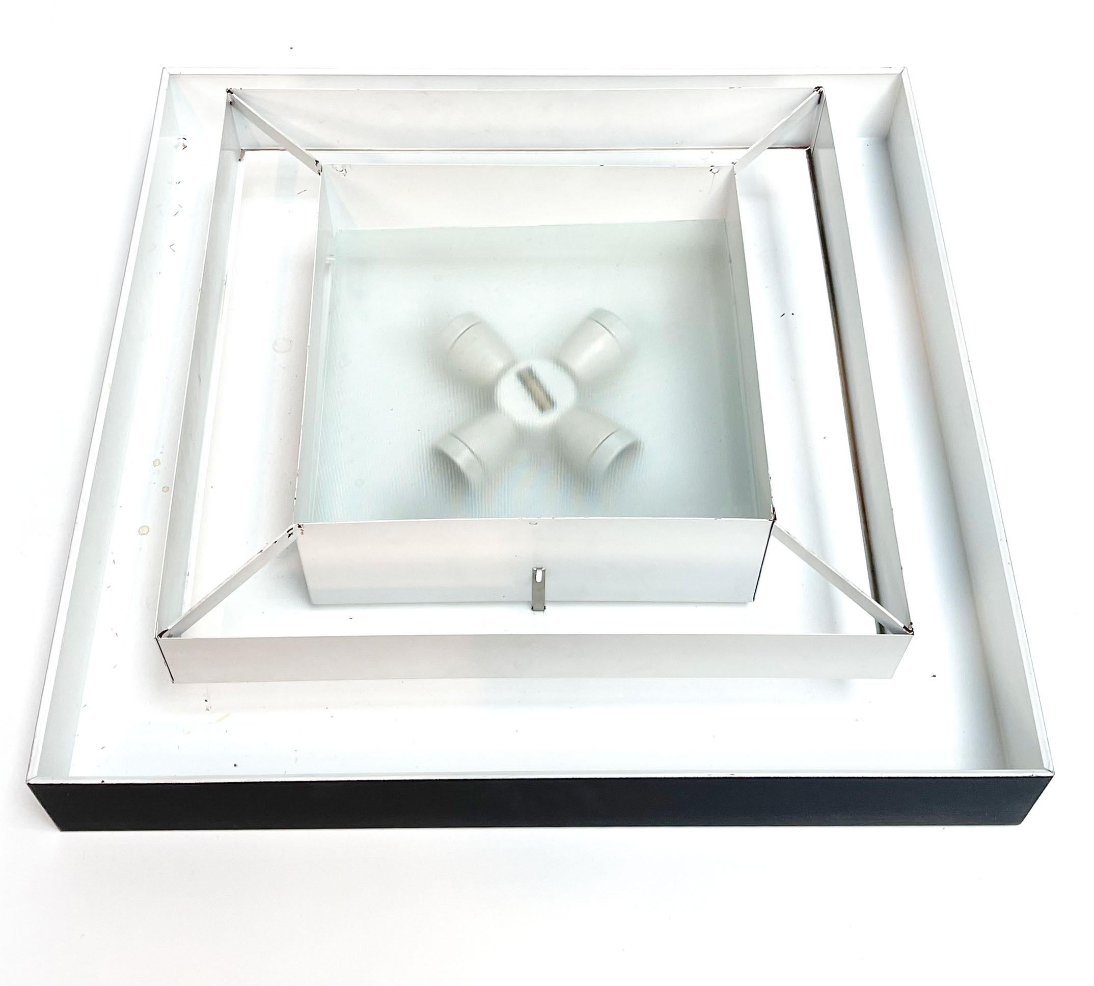 Set Raak XL R88 Ziggurat ceiling lights
Exceptional set of ceiling lights from Dutch manufacturer Raak. This model is called the Ziggurat model. 

This model has 2 version, one small and one large. This is the large version. It is quite