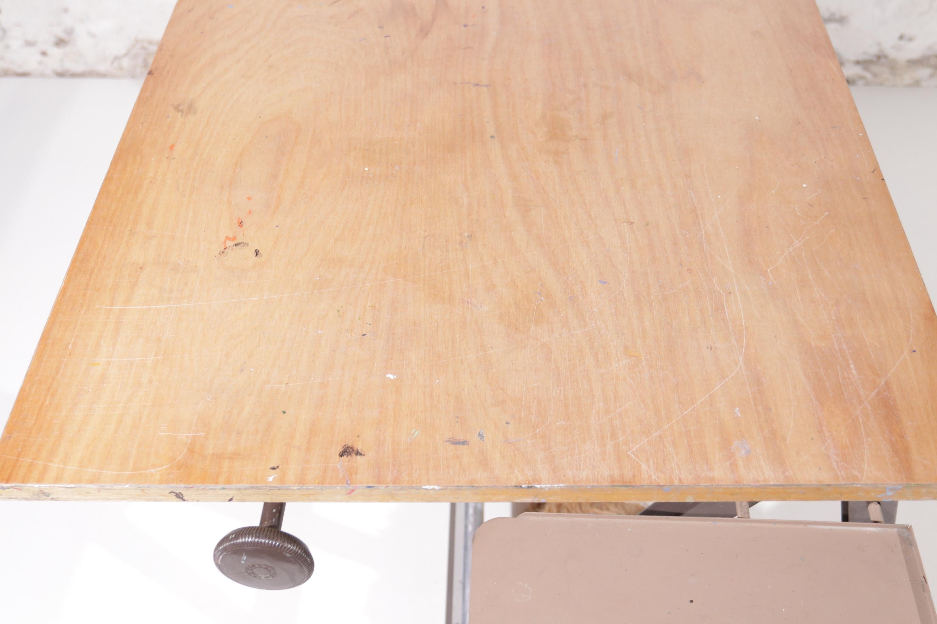 Set Reply Architect Drafting Table Friso Kramer / Wim Rietveld & Pyramid Chair 6