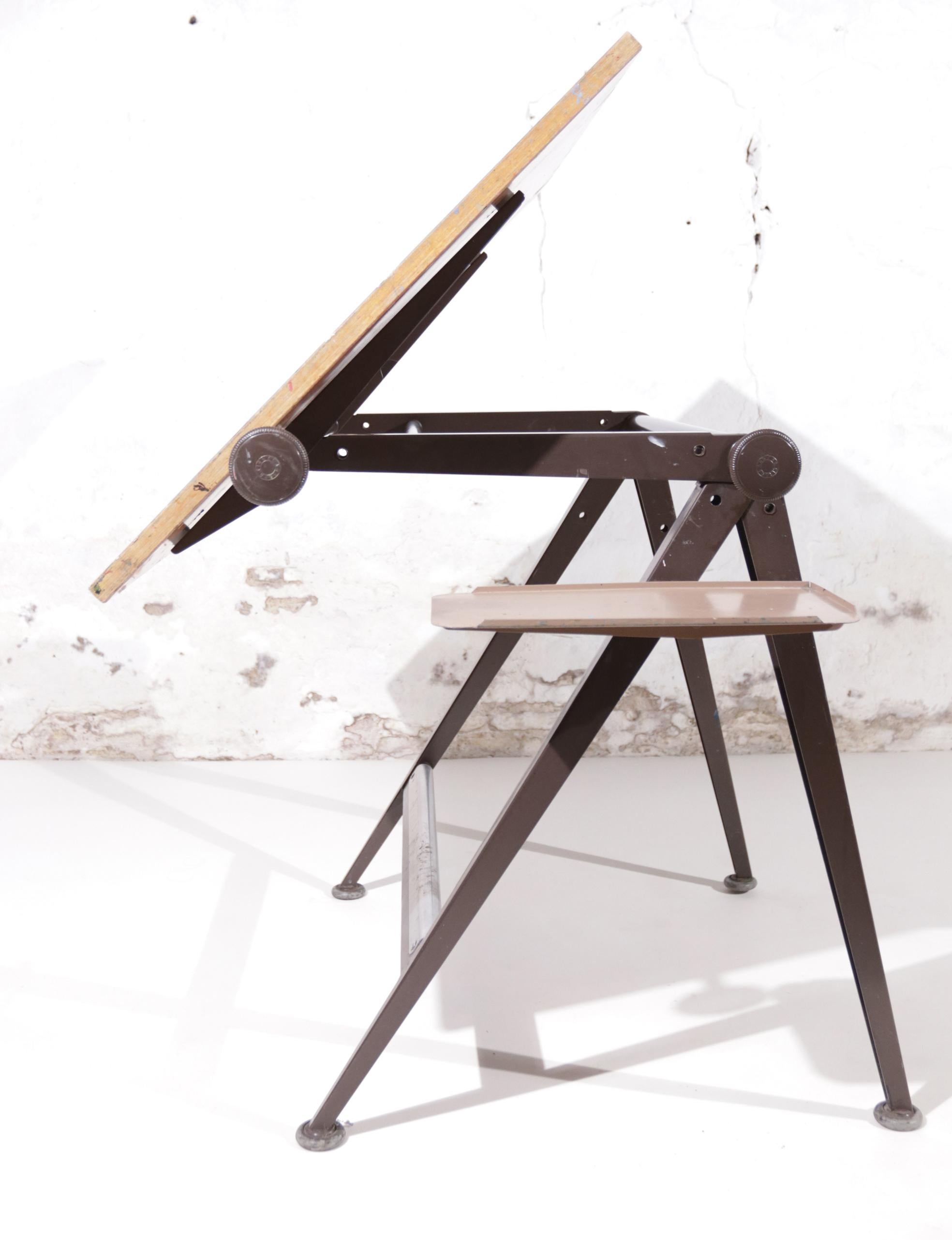 Industrial Set Reply Architect Drafting Table Friso Kramer / Wim Rietveld & Pyramid Chair