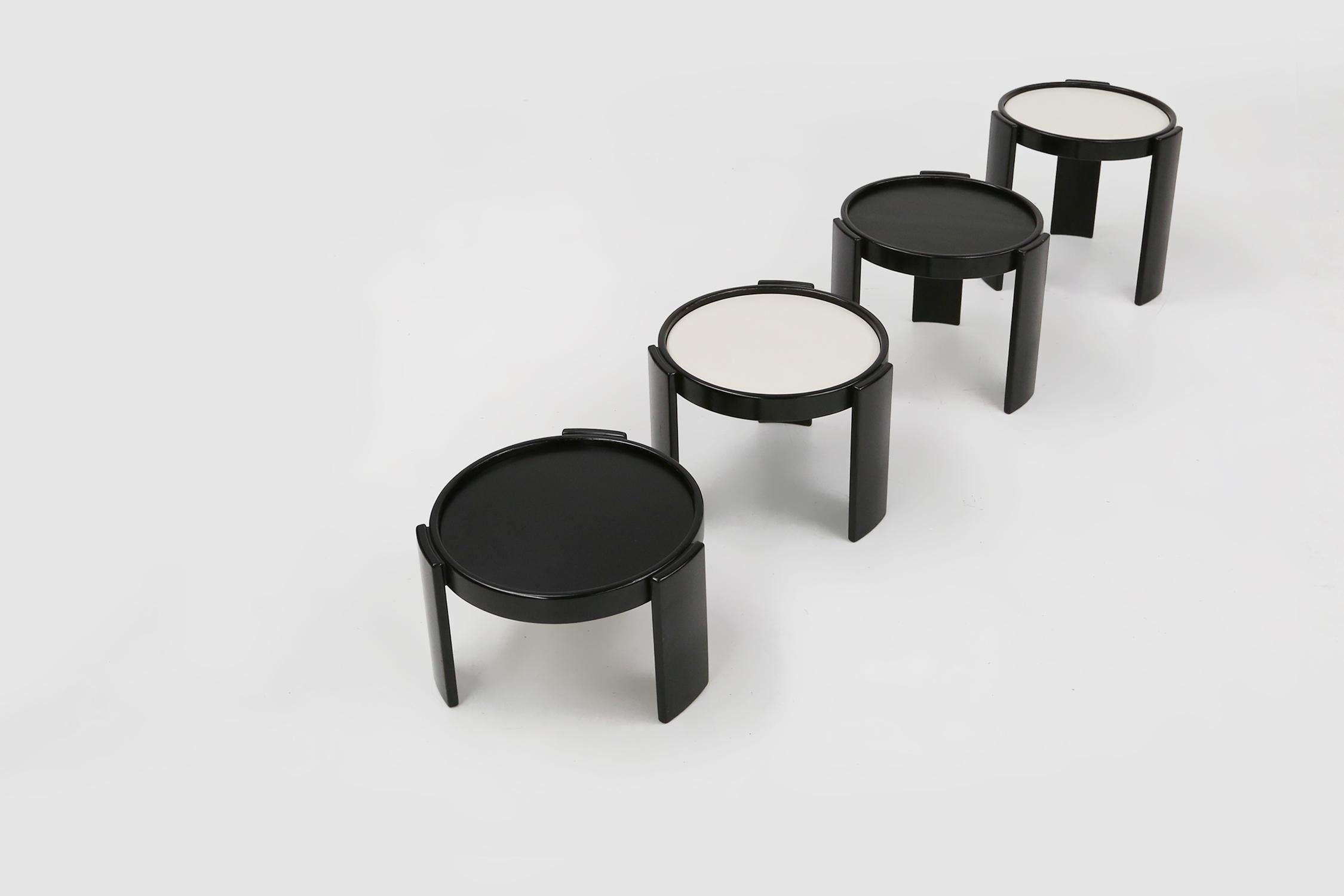 Set reversible nesting tables by Gianfranco Frattini for Cassina, Italy ca. 1960 For Sale 2
