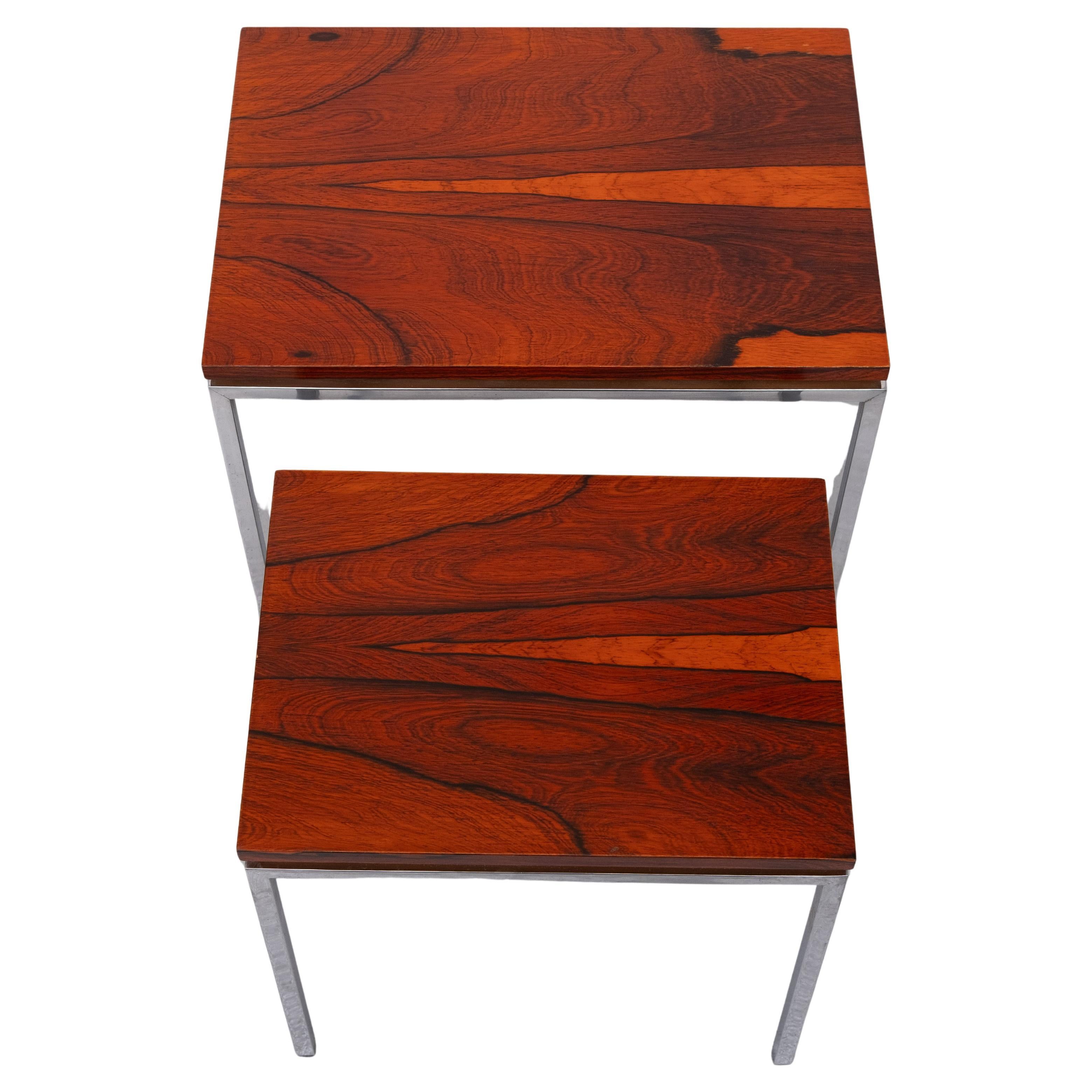 Very nice set of side tables . Chrome square metal frame ,
comes with a beathiful Rosewood top . set of Two . Looks like 
the tops are floating . Great design . very  good condition .


 Please asked for cheaper shipment solutions  