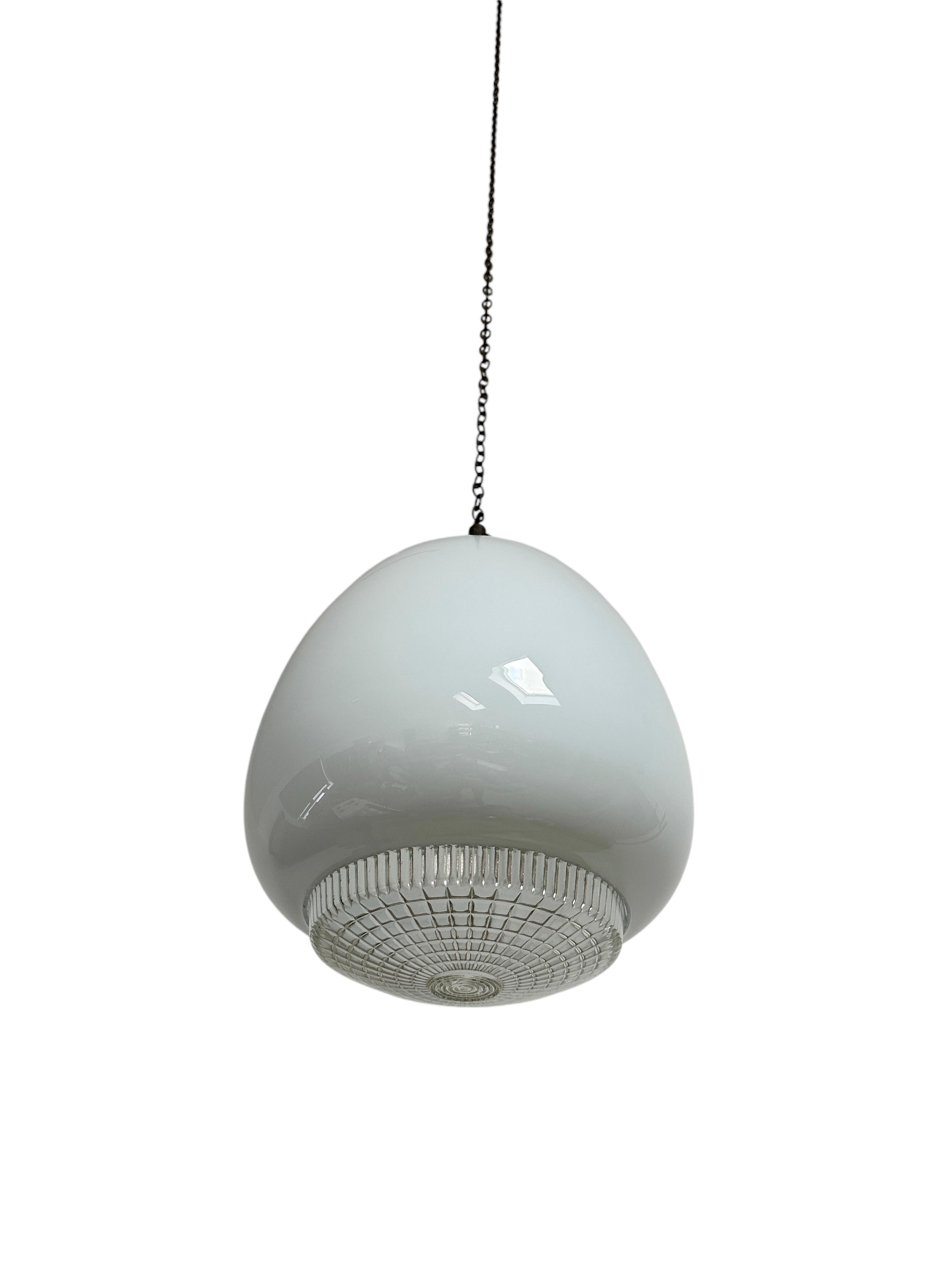 Set Run Antique Vintage Diffused Tulip Opaline Milk Glass Ceiling Pendant Light For Sale 1
