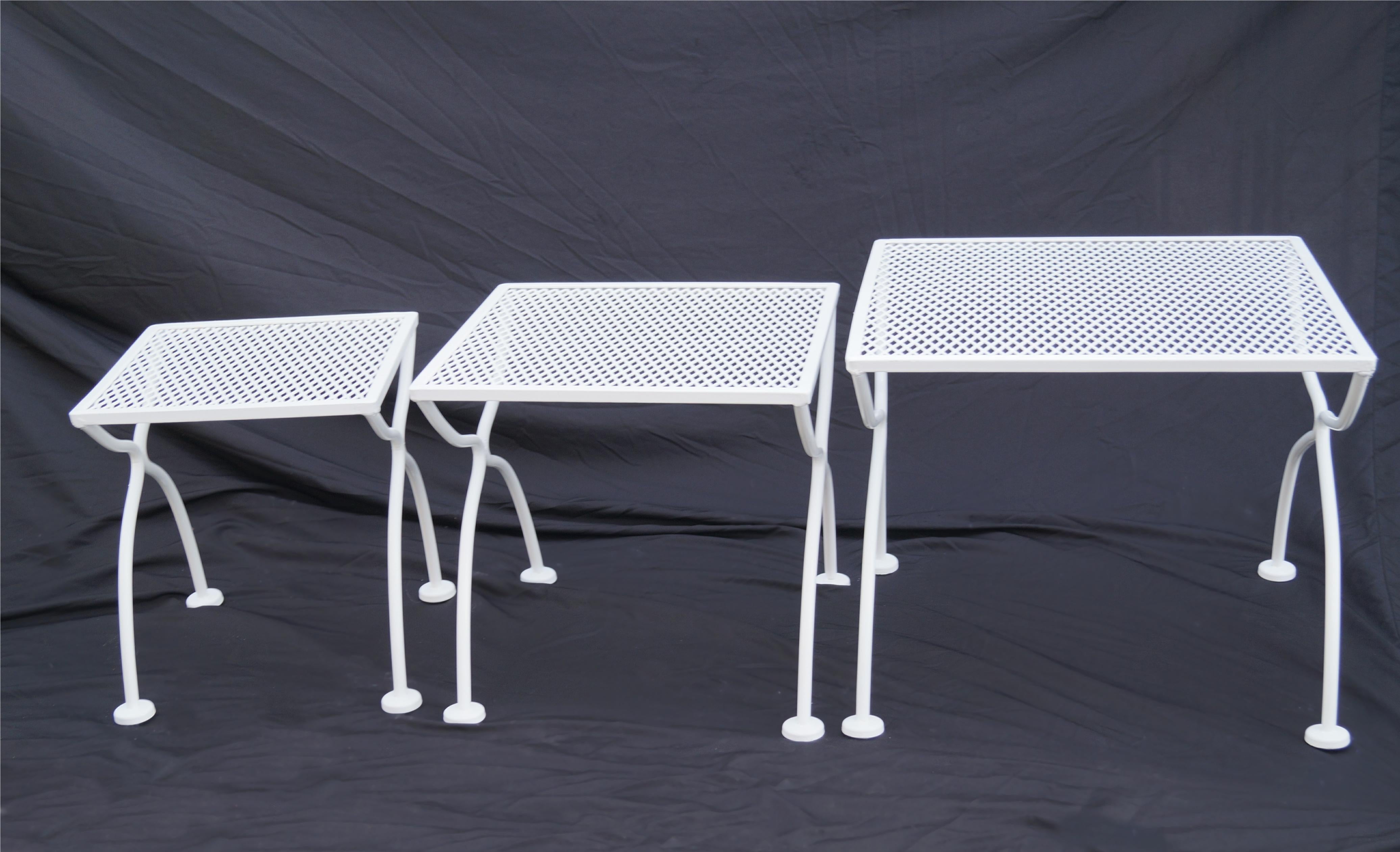 Schmiedeeiserne Stapel-Beistelltische von Russell Woodard, Mid-Century Modern (Schmiedeeisen) im Angebot