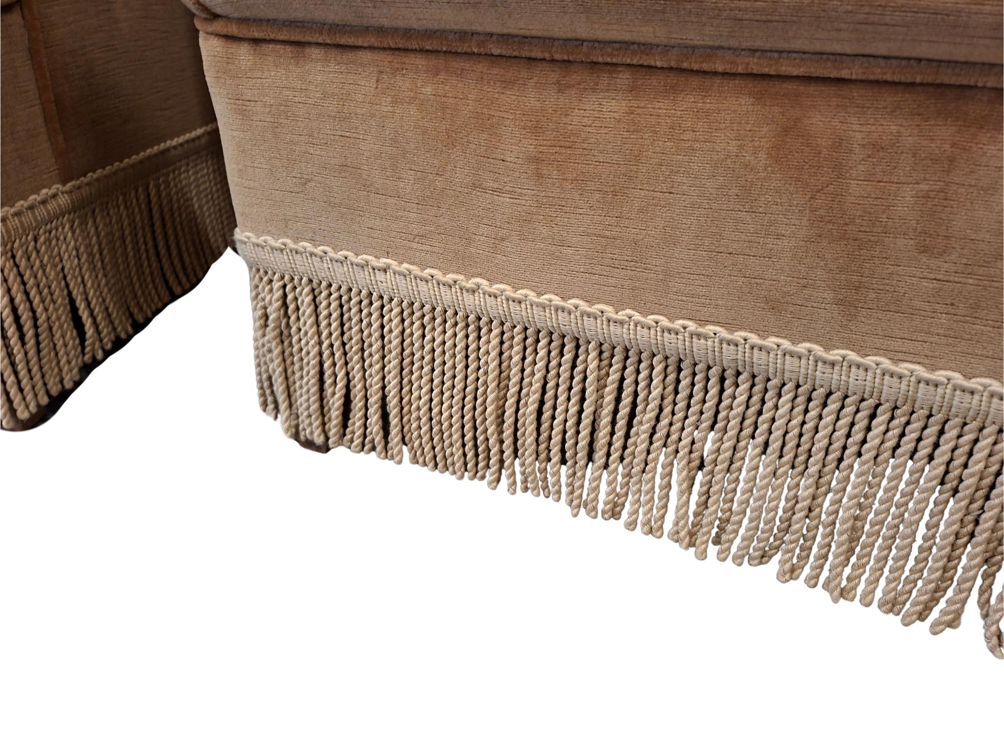 Juego de salón de chenilla de los años 70 con flecos decorativos en Excelente estado para la venta en Manzano, IT