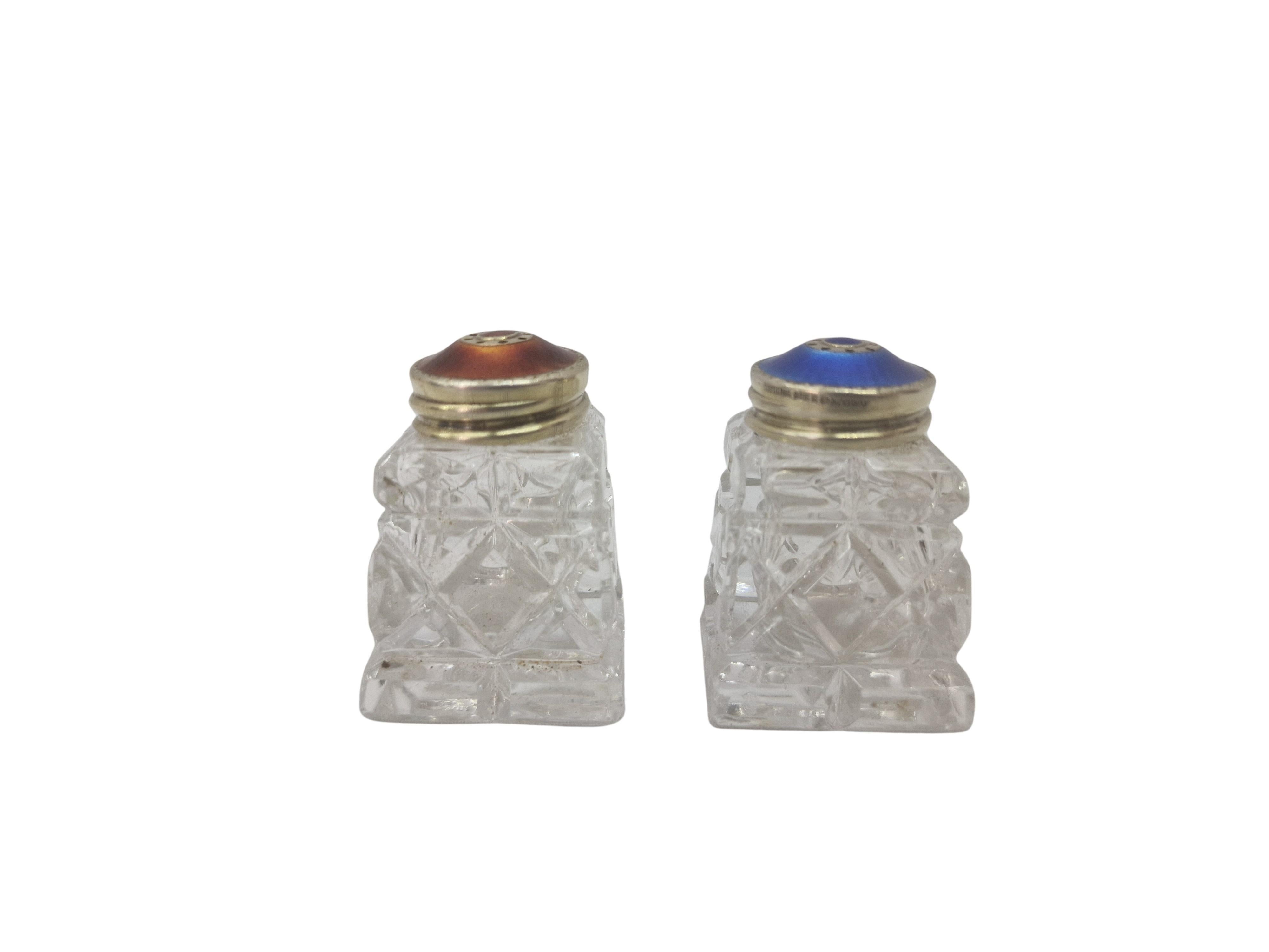 Set Salt and Pepper Sterling Silver gilt guilloche enamel, Art Deco 1920s Norway For Sale 2