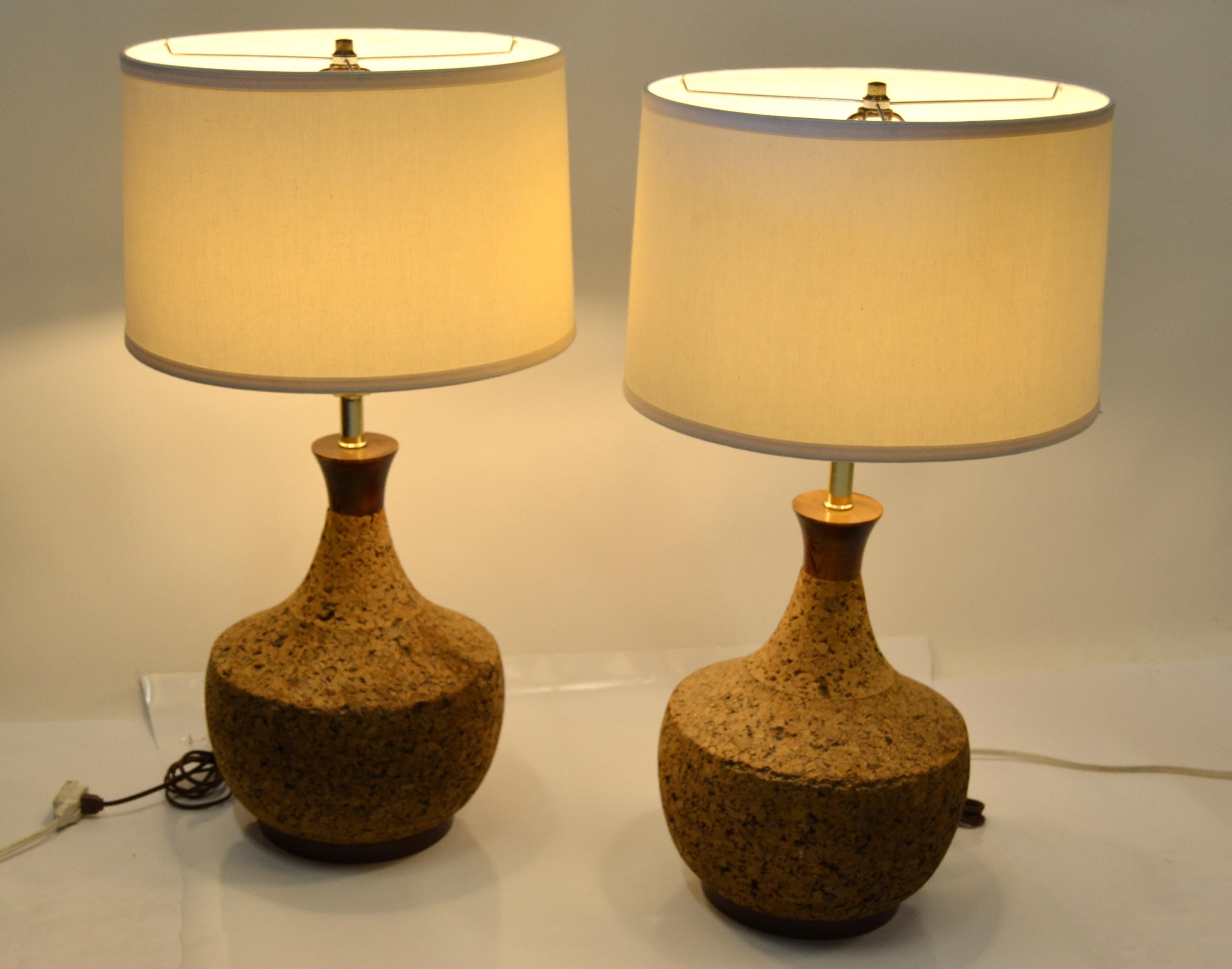 Set, Scandinavian Modern 1960s Cork and Teak Table Lamps Walter Von Nessen Style For Sale 6