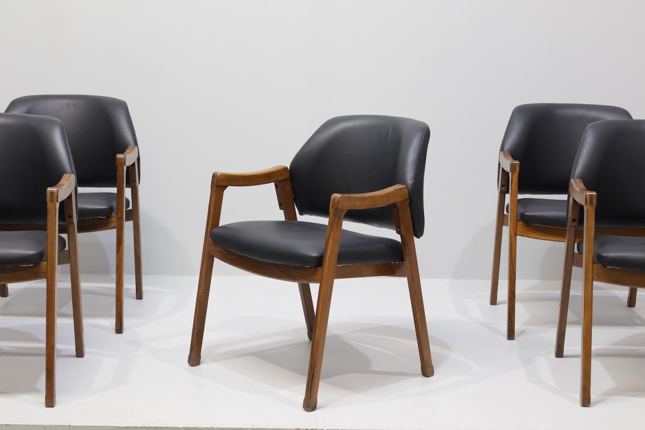 Mid-Century moderno Set Sei Ico Parisi Sedie/Poltrone per Cassina Modl 814 in Pelle in vendita