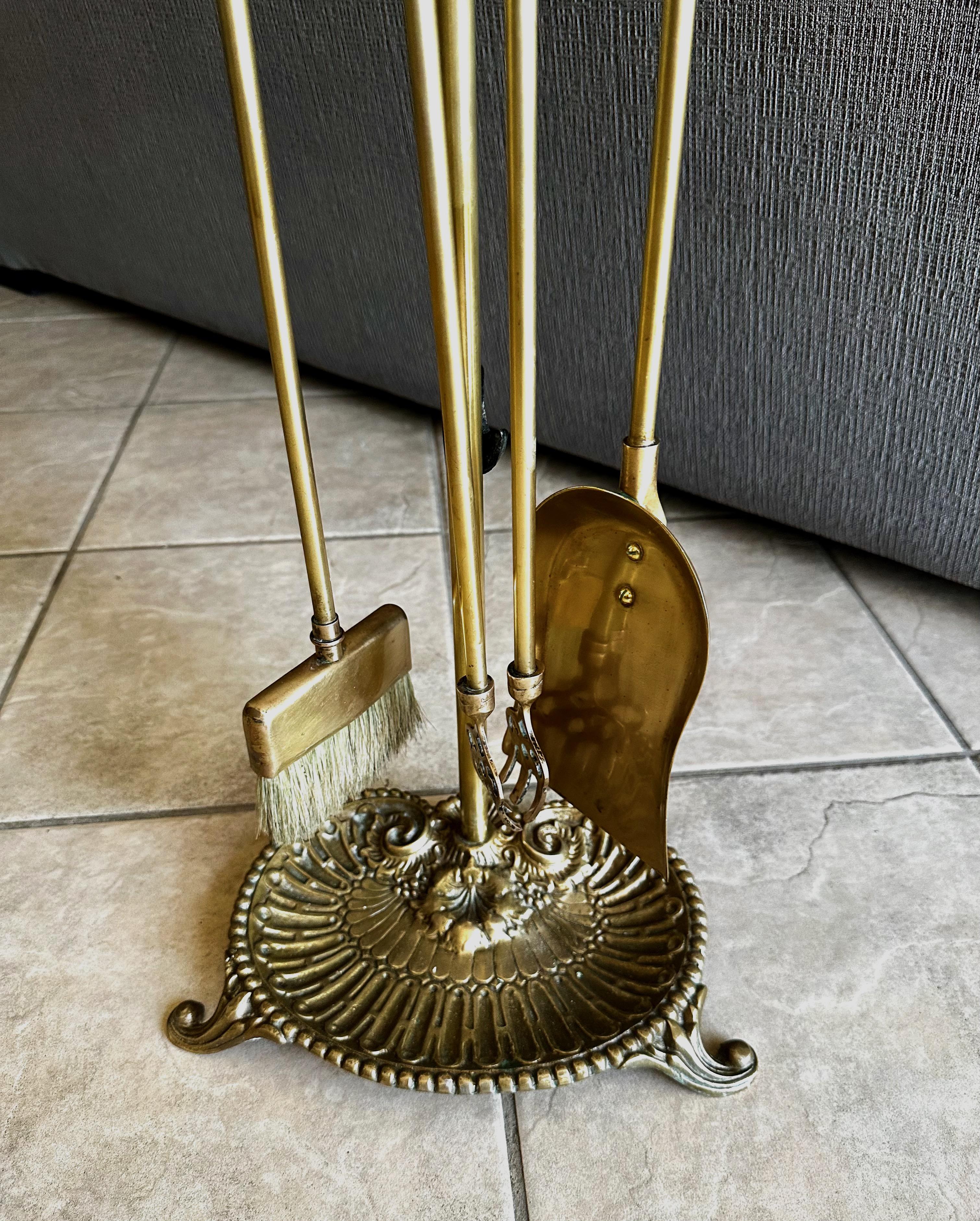 Set Shell Brass Clam Nautical Fireplace Tool Set For Sale 3