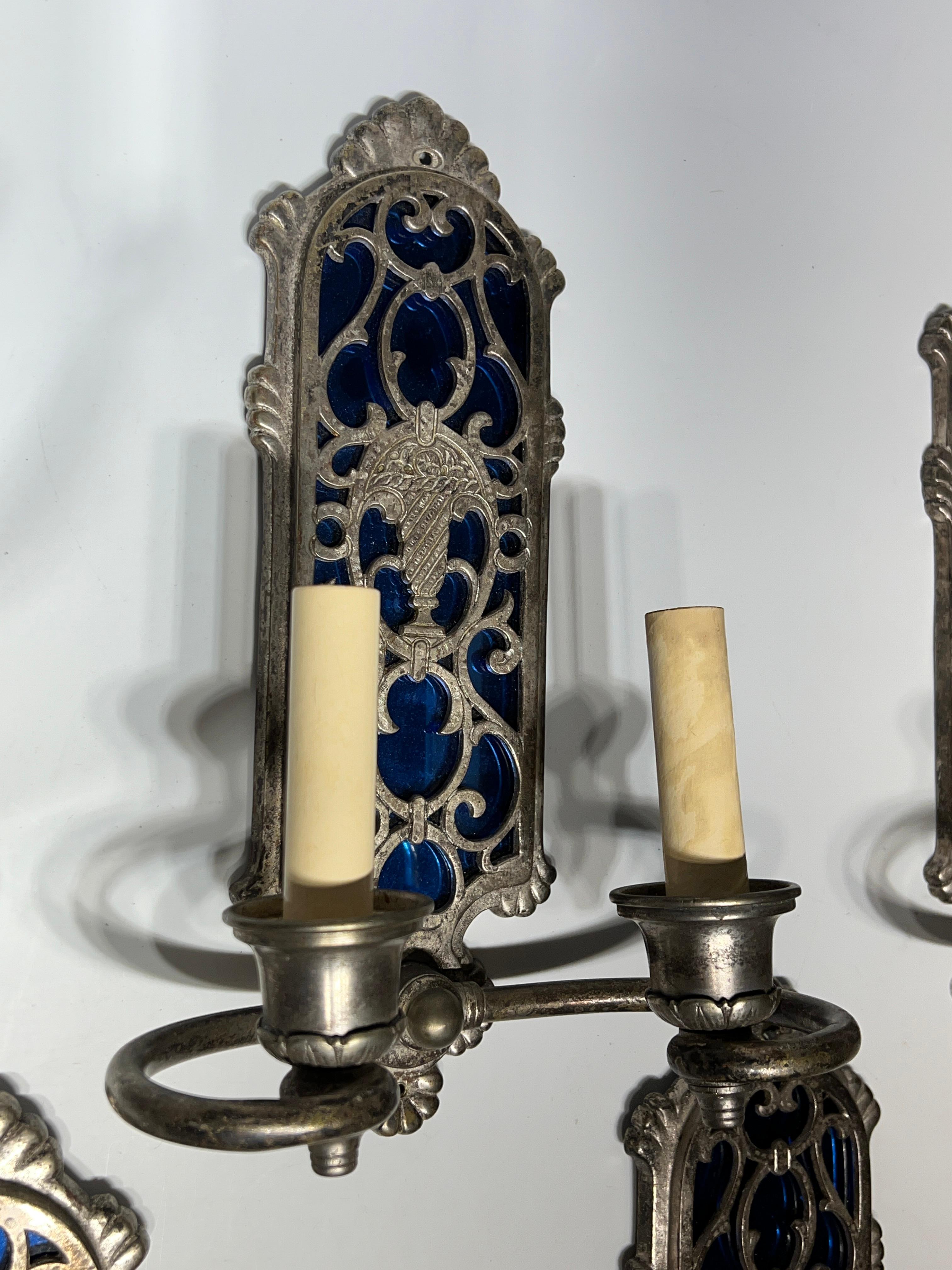 Ensemble de six (6) appliques à deux lumières argentées de style Renaissance en vente 5