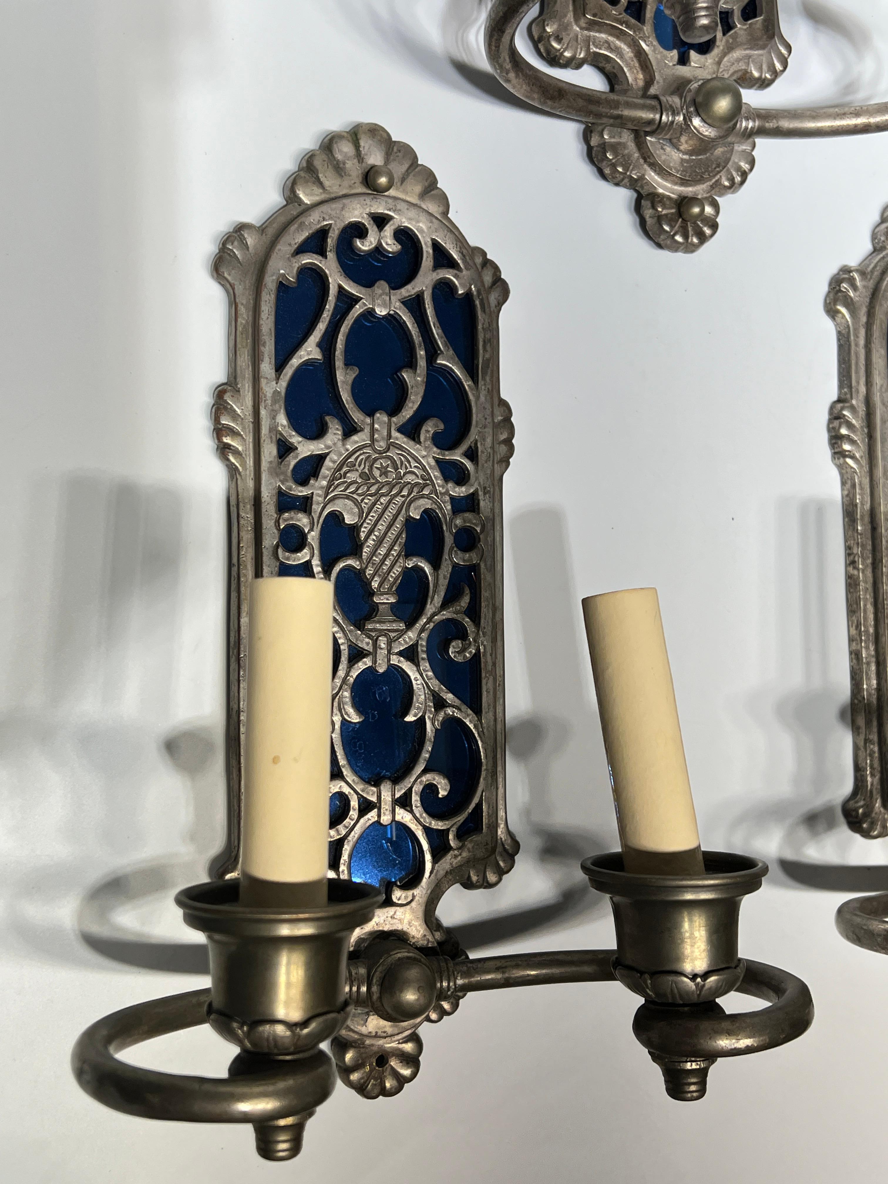 Ensemble de six (6) appliques à deux lumières argentées de style Renaissance en vente 9