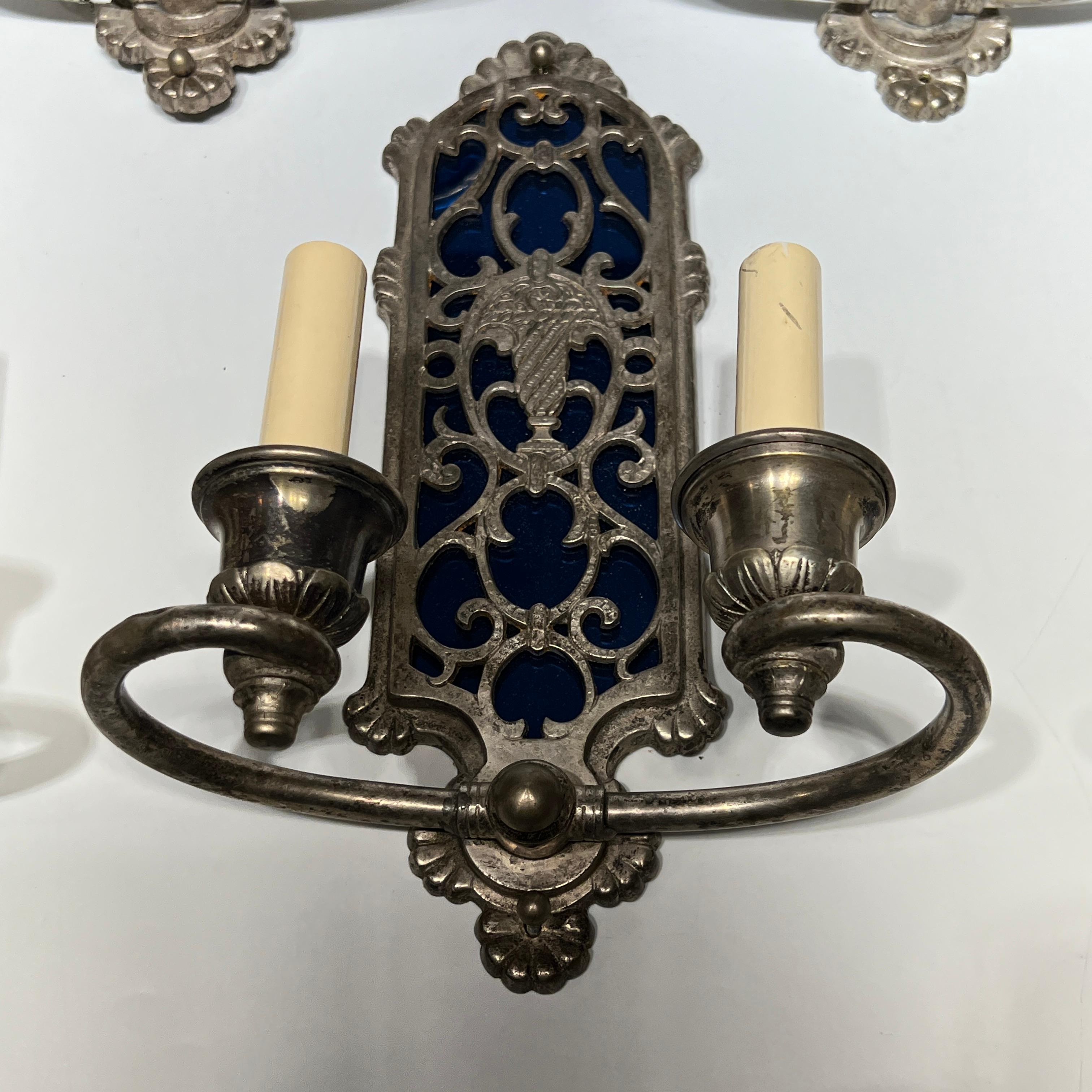 Ensemble de six (6) appliques à deux lumières argentées de style Renaissance en vente 11