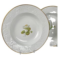 Set Six Antique Porcelain Dinner Plates and Six Soup Dishes England circa 1820