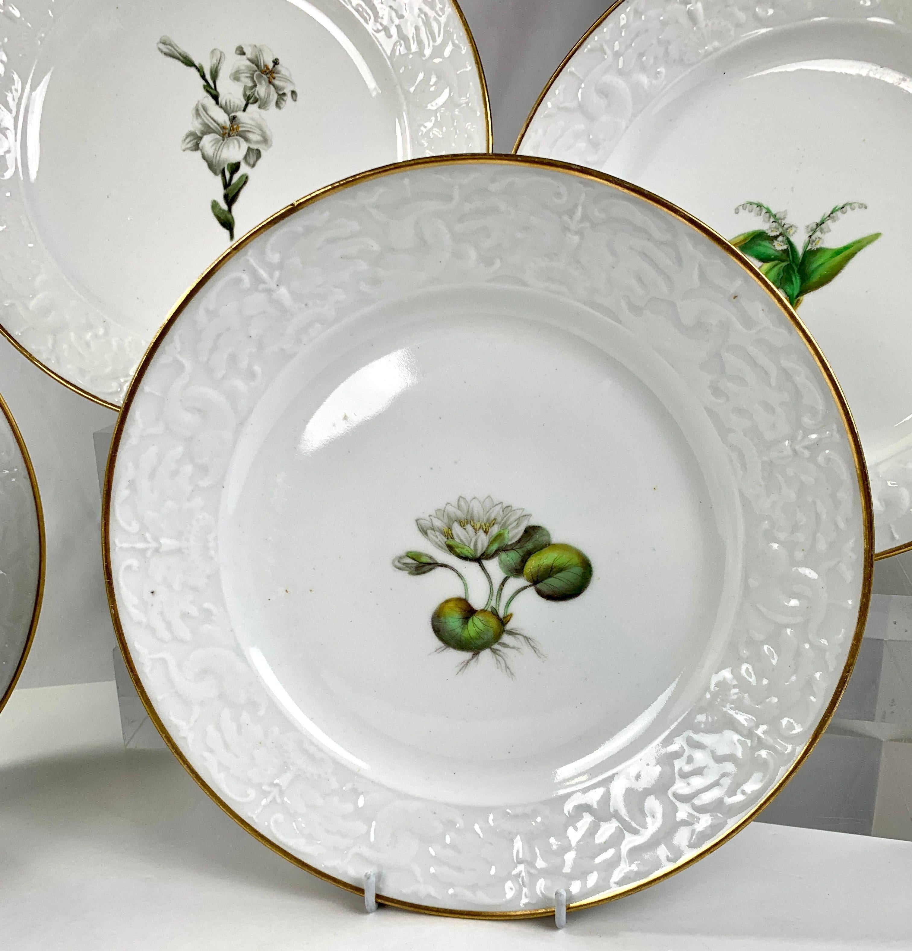 Set Six Antique Porcelain Dinner Plates and Six Soup Dishes England circa 1820 In Good Condition In Katonah, NY