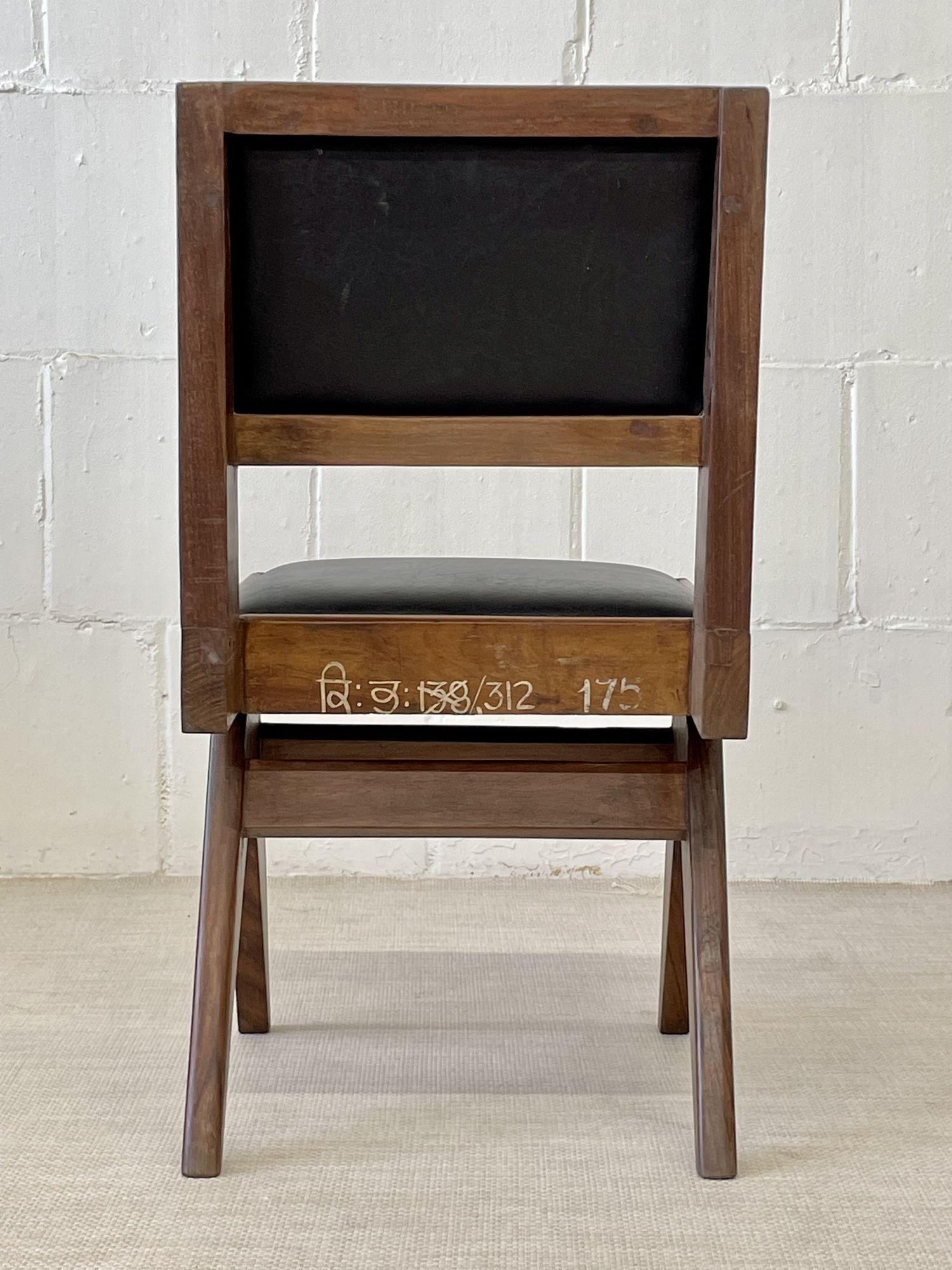 Pierre Jeanneret, France, mi-siècle moderne, six chaises de salle à manger, Chandigarh en vente 5