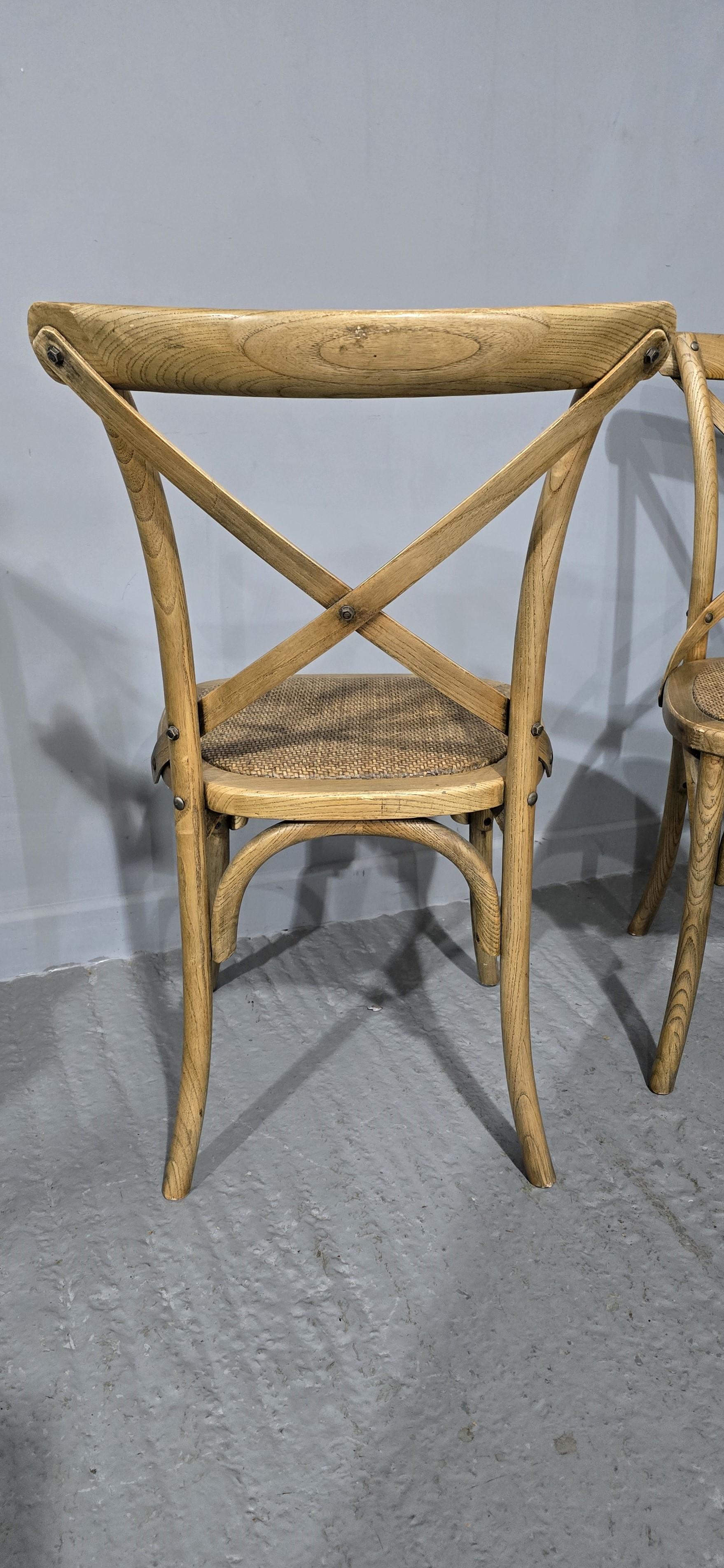 XX secolo Set di sei sedie da cucina in legno di Oak in vendita