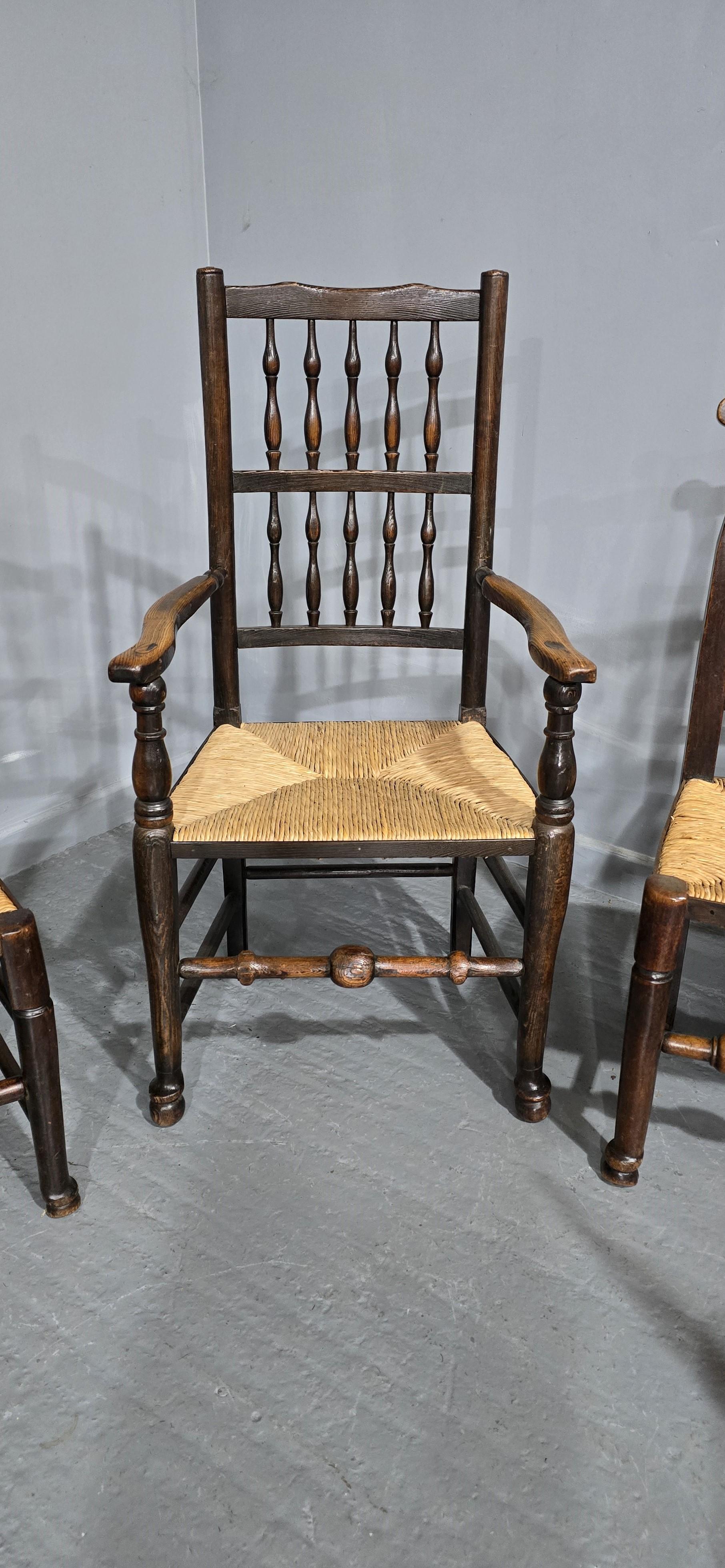 Juego de seis sillas de comedor con respaldo de escalera del siglo XIX en venta 1