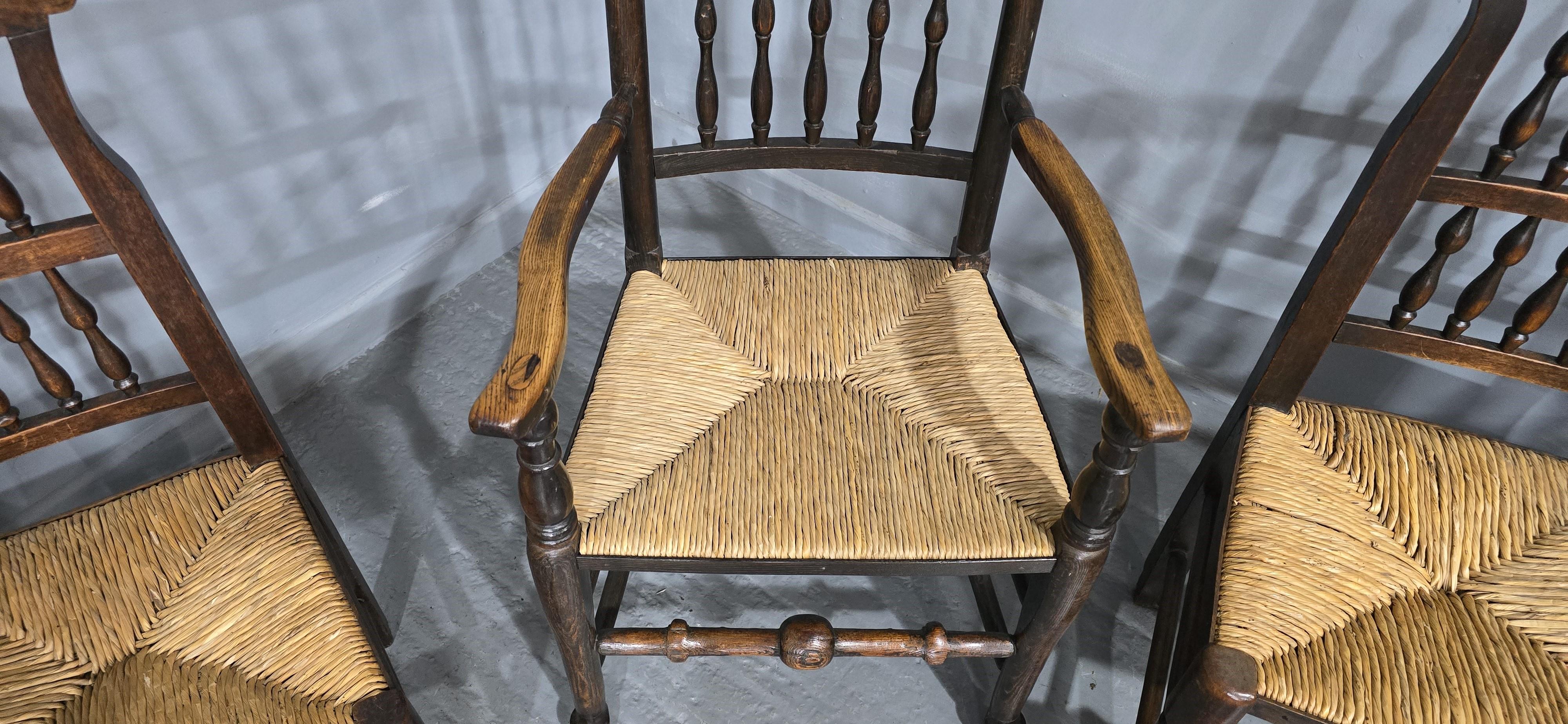 Juego de seis sillas de comedor con respaldo de escalera del siglo XIX en venta 2