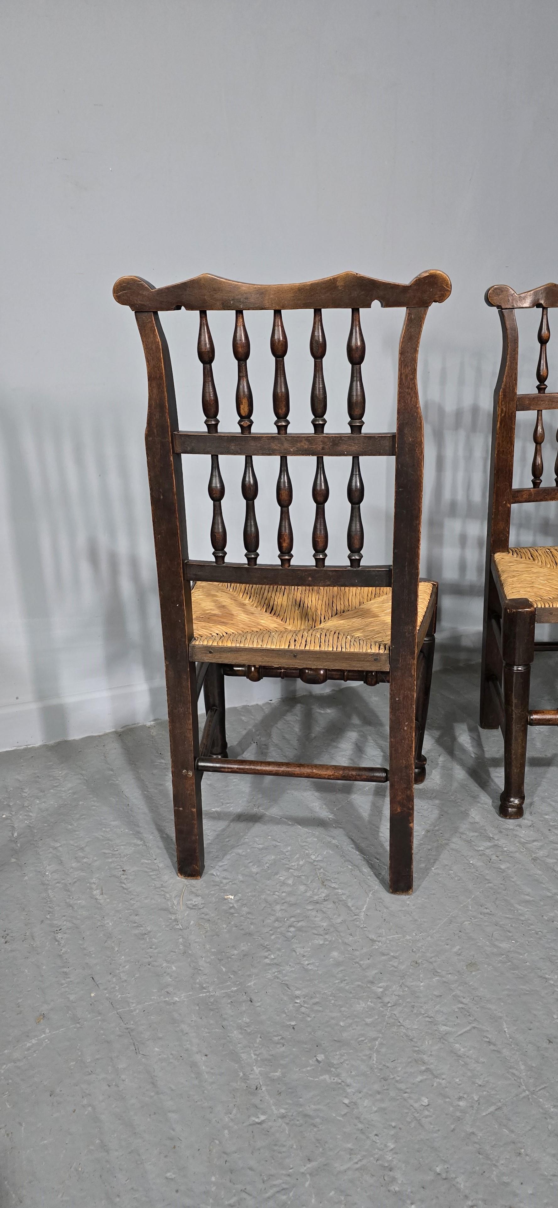 Juego de seis sillas de comedor con respaldo de escalera del siglo XIX en venta 3