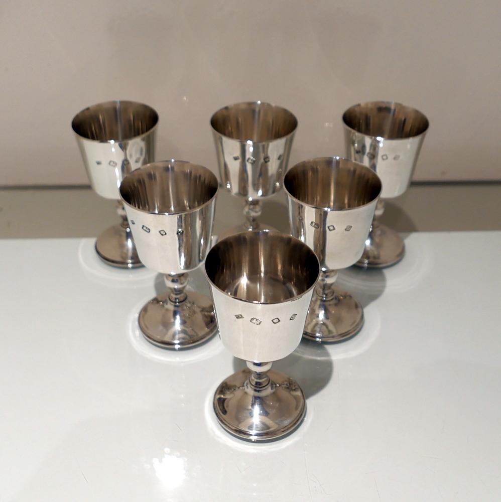 Late 20th Century Set Six Modern Sterling Silver Wine Goblets London 1973 Mappin & Webb For Sale