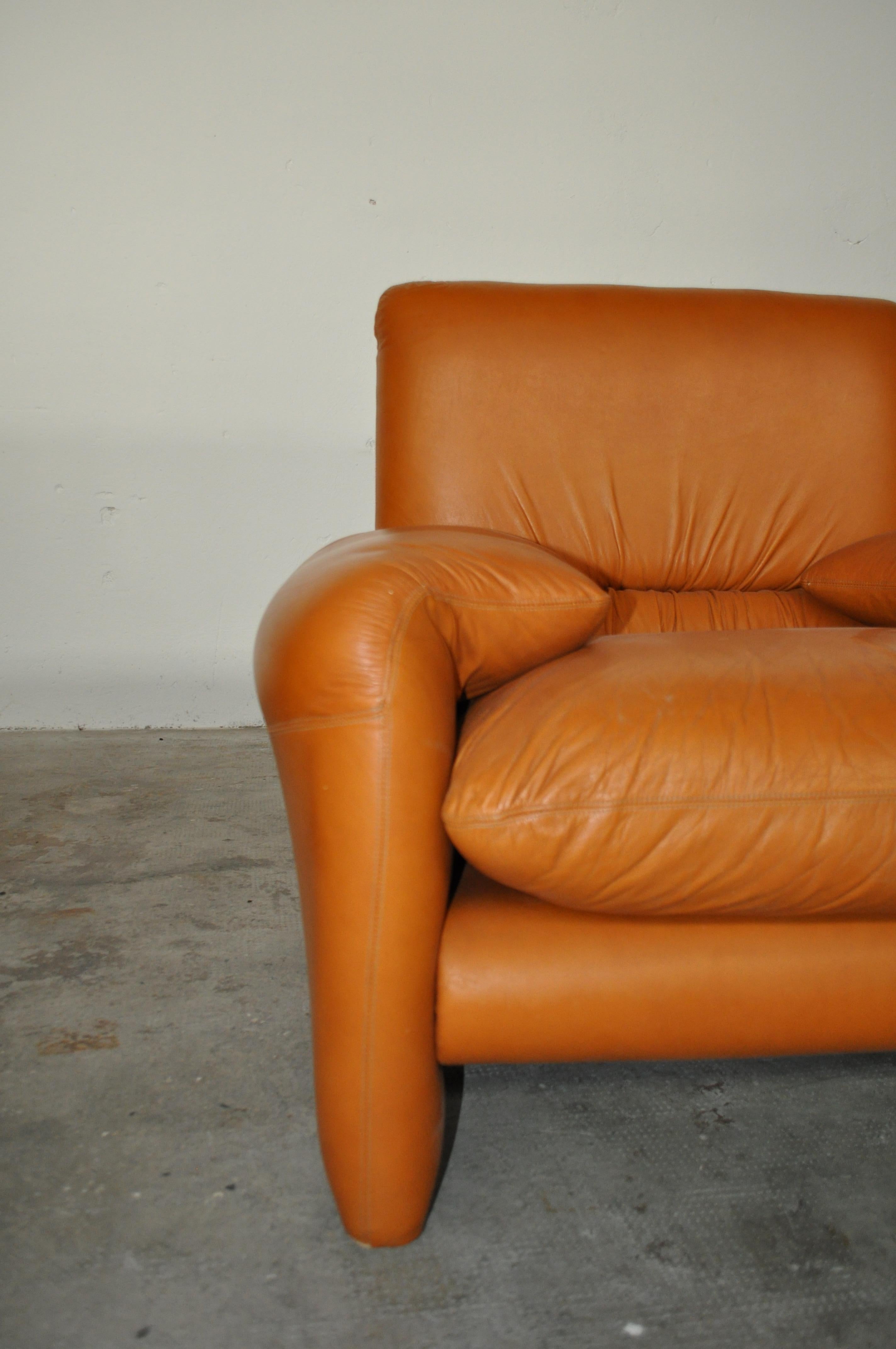 Set sofa one place in cognac leather, Italy 1970. Seventies design and comfortable seat.