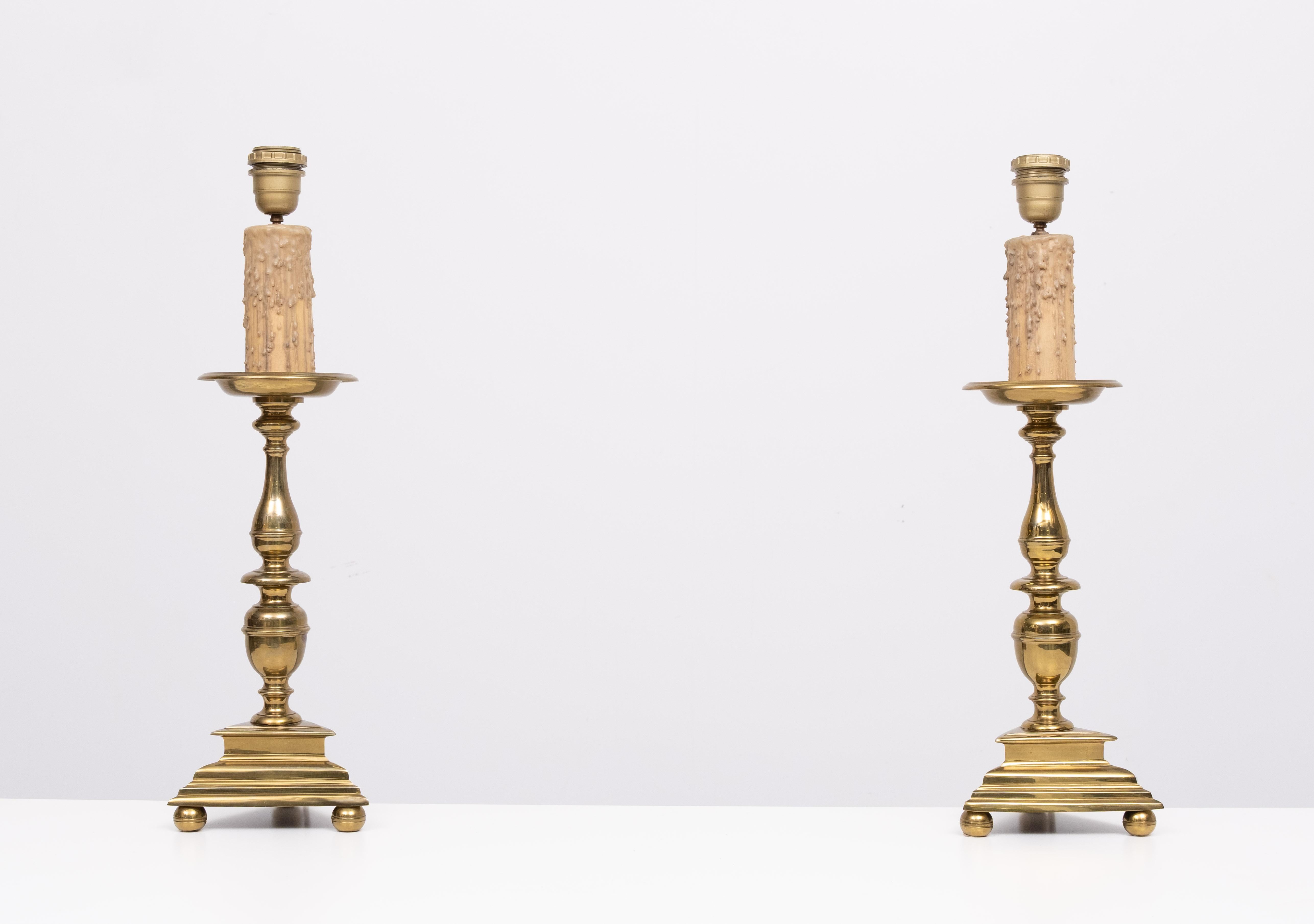 Ensemble de lampes de table néo-gothiques en laiton massif 1950s Bon état - En vente à Den Haag, NL