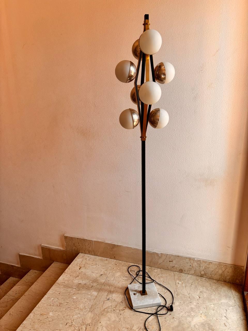 Set Stilnovo sculturale Italian '50 con timbro : piantana, lampadario, applique in vendita 1